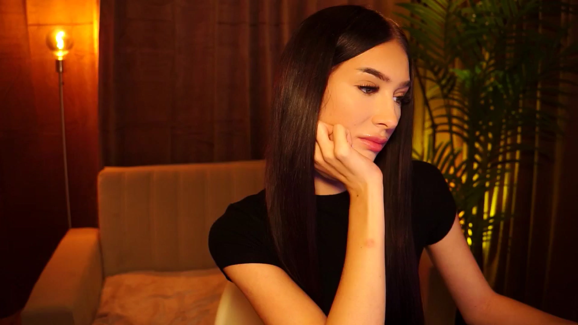 Gallery image thumbnail from blackbee's myfreecams stream on, 11/06/2024, 24:57 image 12 of 20