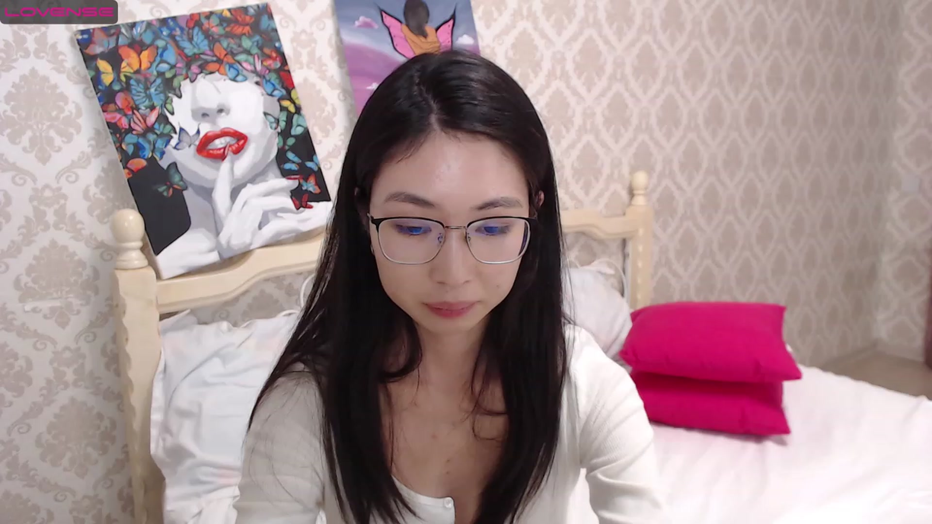 Gallery image thumbnail from blackfoxi's myfreecams stream on, 11/15/2022, 13:01 image 5 of 20