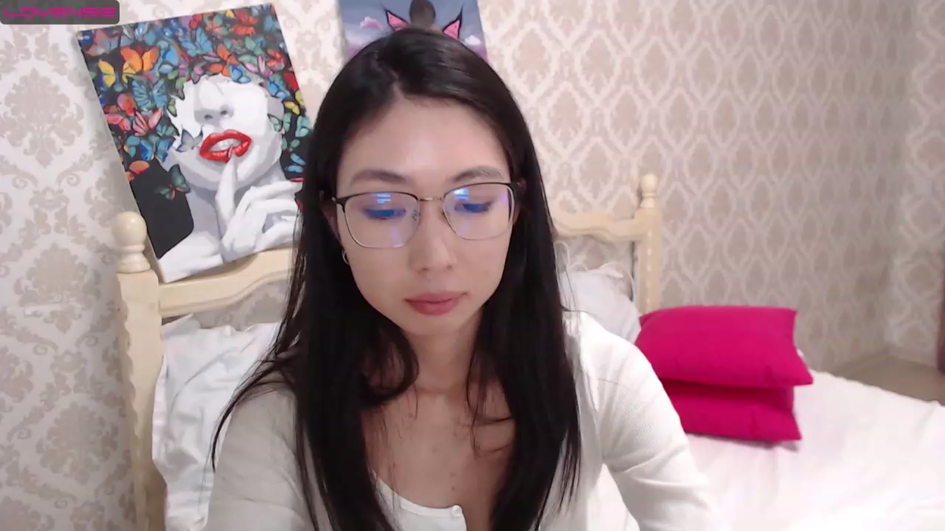 Gallery image thumbnail from blackfoxi's myfreecams stream on, 11/15/2022, 13:01 image 8 of 20