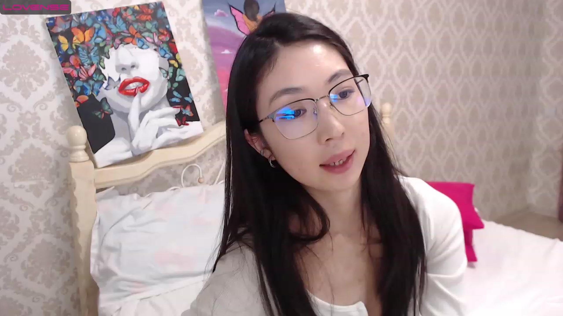 Gallery image thumbnail from blackfoxi's myfreecams stream on, 11/15/2022, 13:01 image 7 of 20