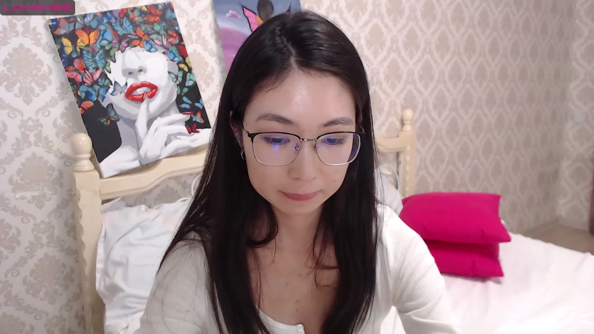 Gallery image thumbnail from blackfoxi's myfreecams stream on, 11/15/2022, 13:01 image 6 of 20