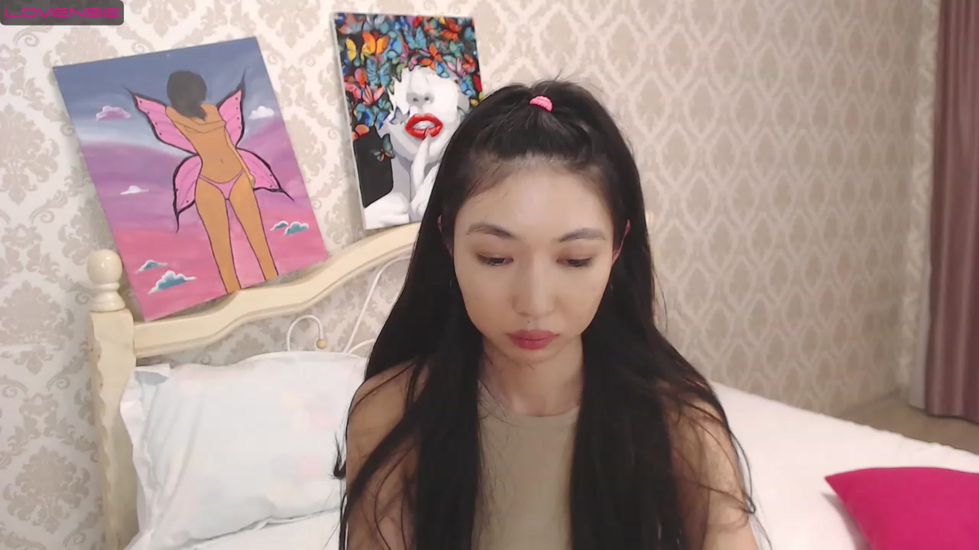 Gallery image thumbnail from blackfoxi's myfreecams stream on, 11/19/2022, 13:49 image 1 of 20