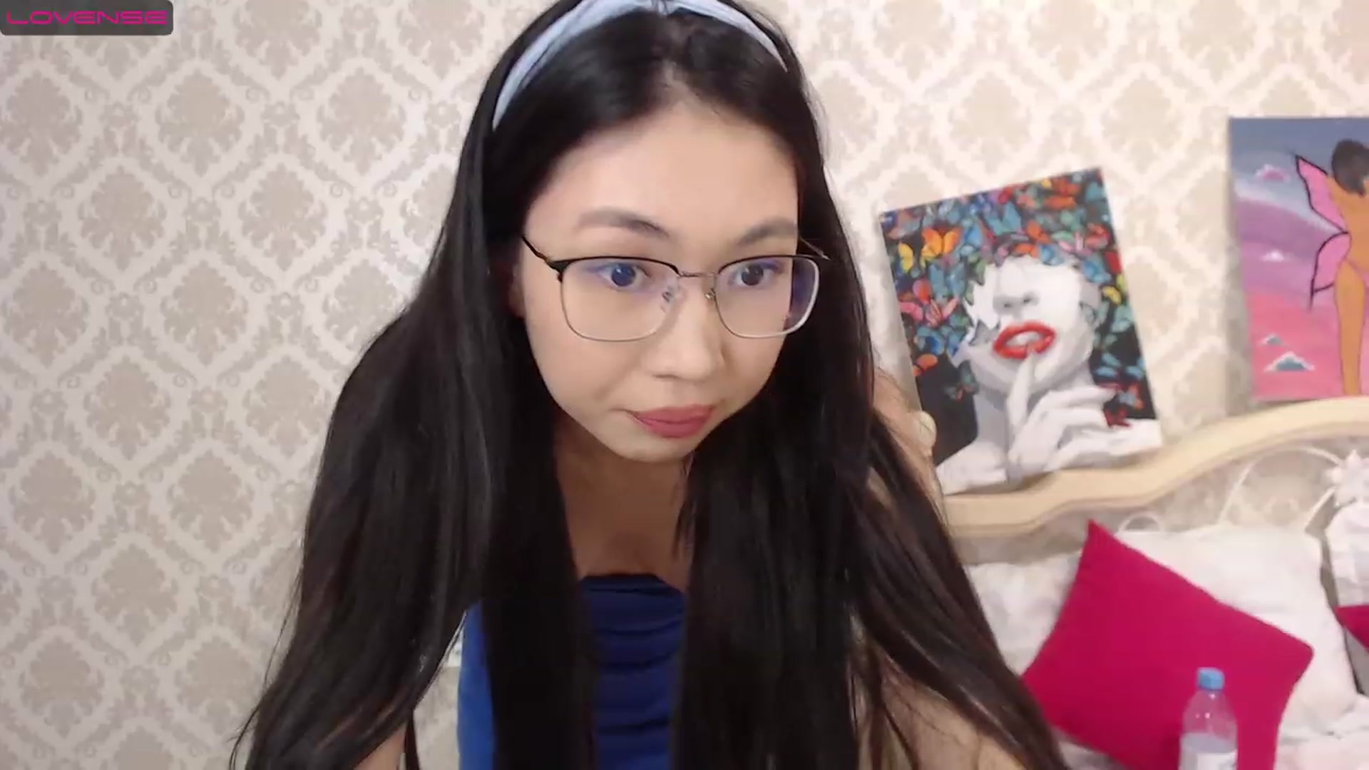 Gallery image thumbnail from blackfoxi's myfreecams stream on, 11/21/2022, 12:53 image 10 of 20