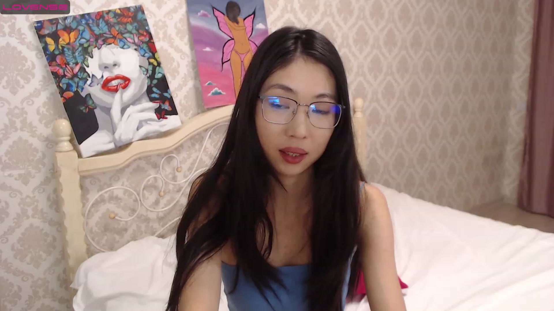 Gallery image thumbnail from blackfoxi's myfreecams stream on, 11/23/2022, 12:18 image 15 of 20
