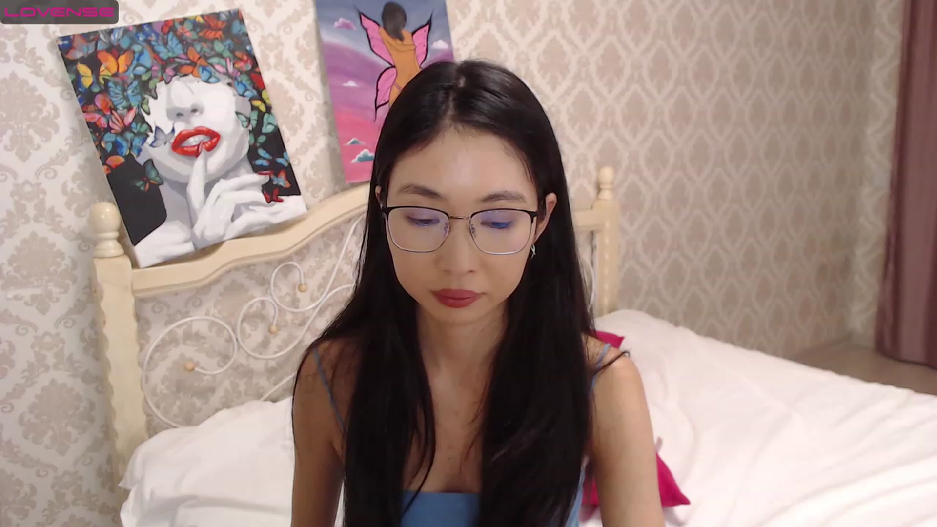 Gallery image thumbnail from blackfoxi's myfreecams stream on, 11/23/2022, 12:18 image 7 of 20