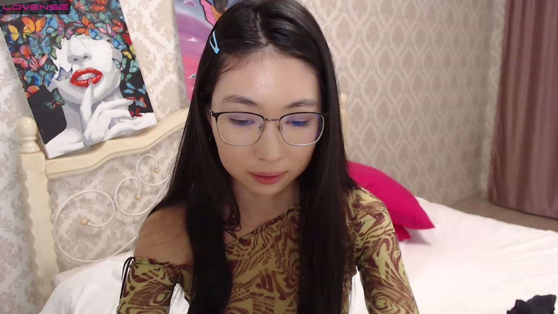 Gallery image thumbnail from blackfoxi's myfreecams stream on, 11/27/2022, 13:08 image 18 of 20