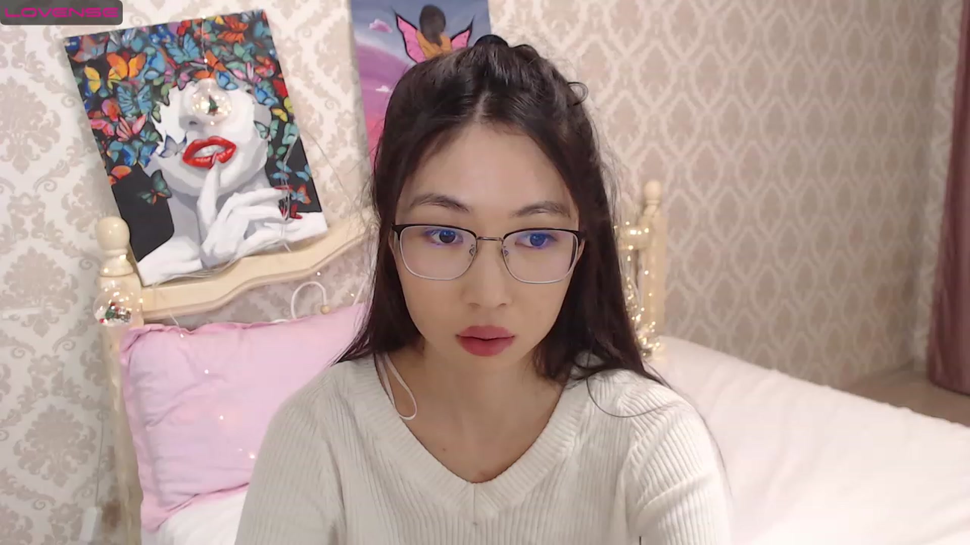 Gallery image thumbnail from blackfoxi's myfreecams stream on, 11/28/2022, 12:11 image 17 of 20