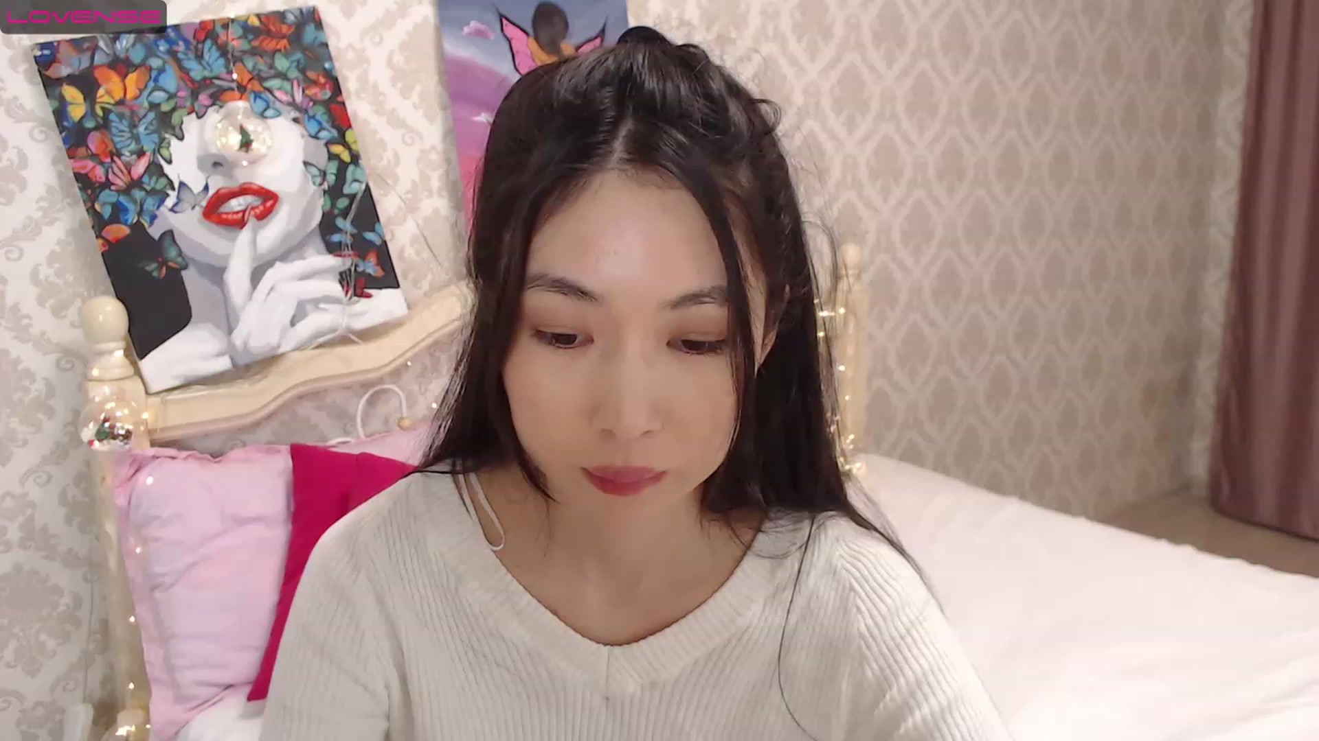 Gallery image thumbnail from blackfoxi's myfreecams stream on, 11/28/2022, 12:59 image 16 of 20