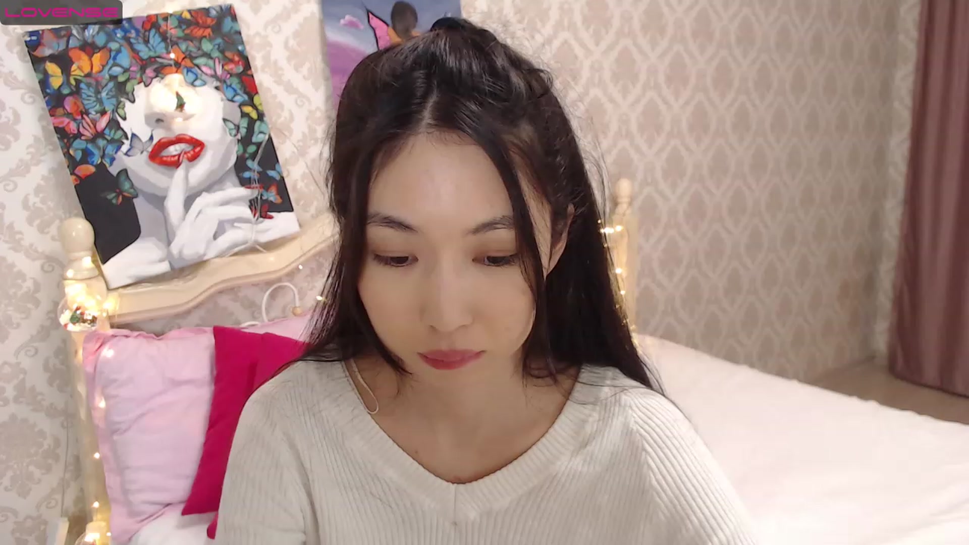 Gallery image thumbnail from blackfoxi's myfreecams stream on, 11/28/2022, 12:59 image 12 of 20