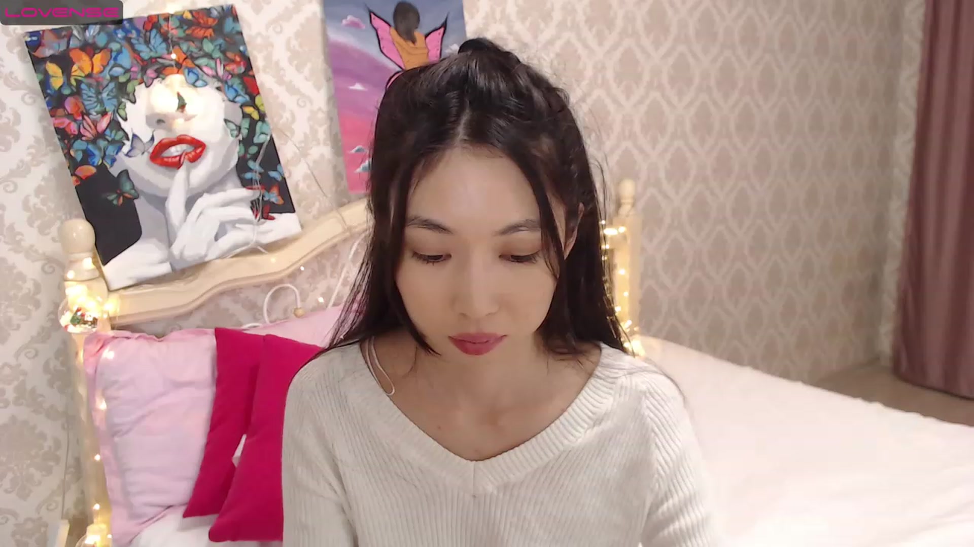 Gallery image thumbnail from blackfoxi's myfreecams stream on, 11/28/2022, 12:59 image 9 of 20