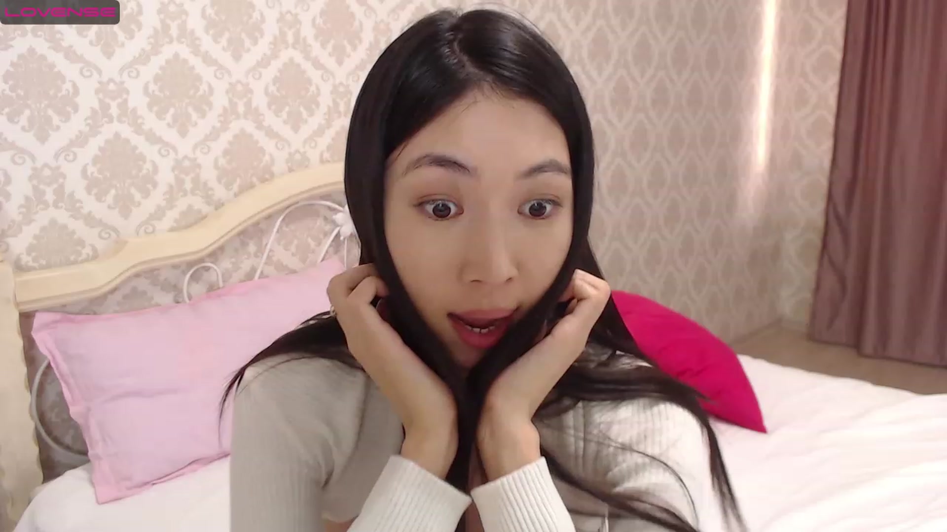 Gallery image thumbnail from blackfoxi's myfreecams stream on, 12/03/2022, 10:32 image 14 of 20