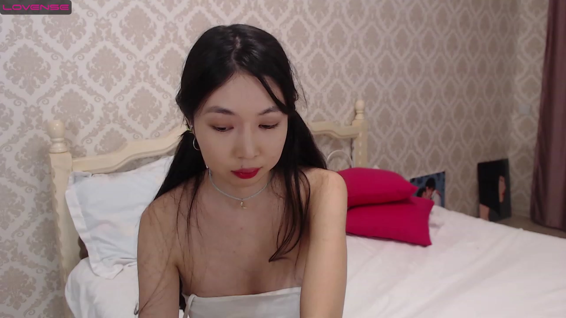 Gallery image thumbnail from blackfoxi's myfreecams stream on, 01/16/2023, 13:03 image 15 of 20