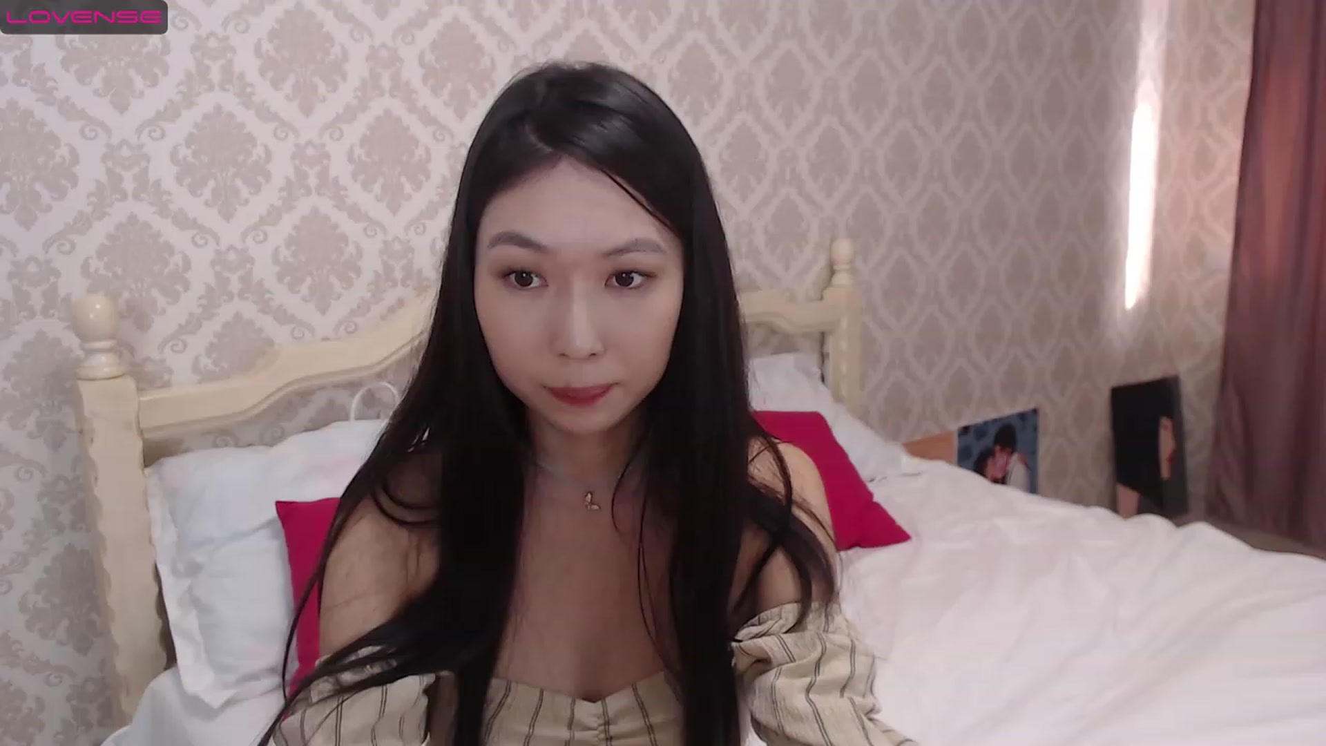 Gallery image thumbnail from blackfoxi's myfreecams stream on, 02/03/2023, 09:52 image 20 of 20
