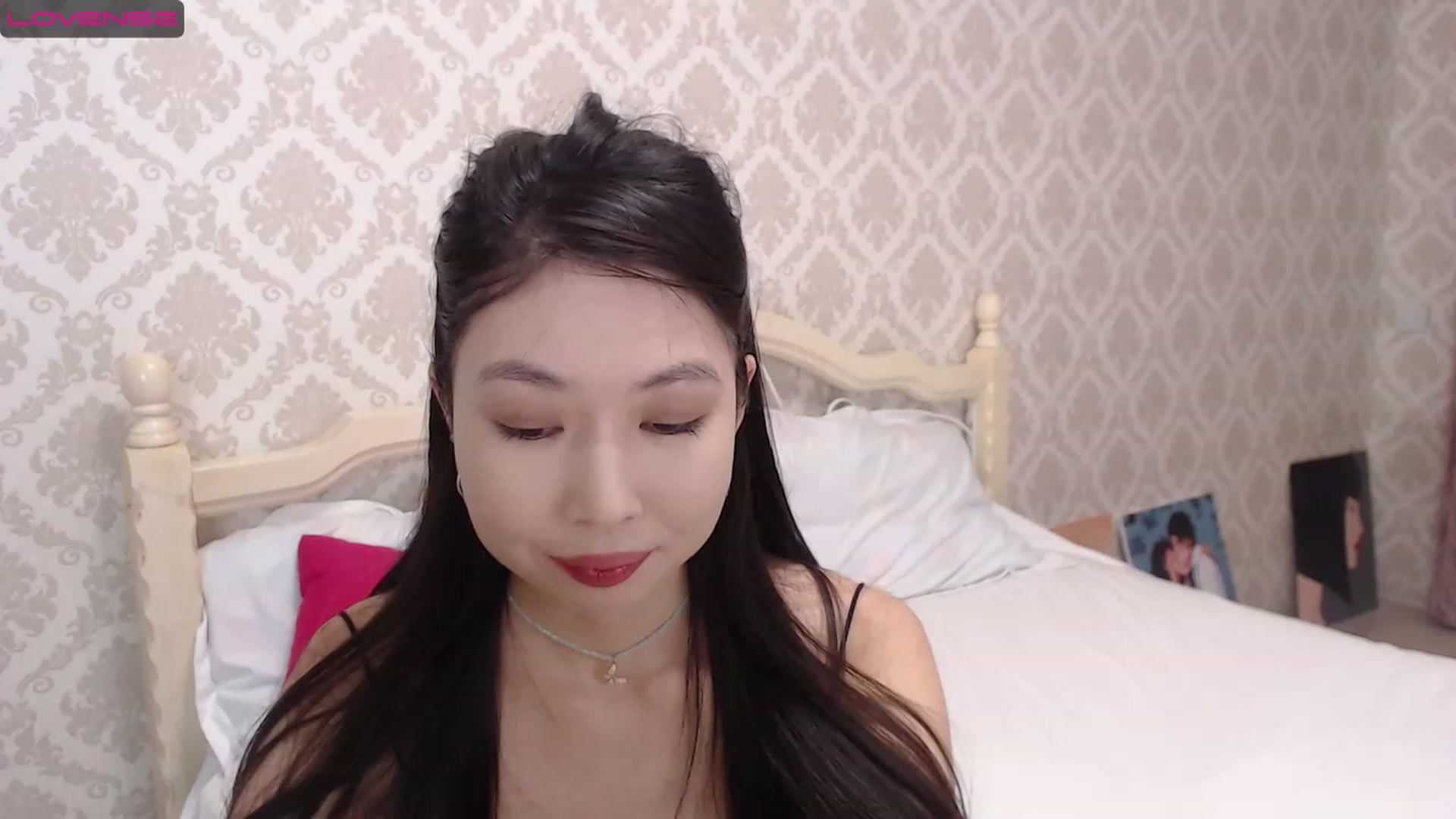 Gallery image thumbnail from blackfoxi's myfreecams stream on, 02/15/2023, 13:11 image 12 of 20