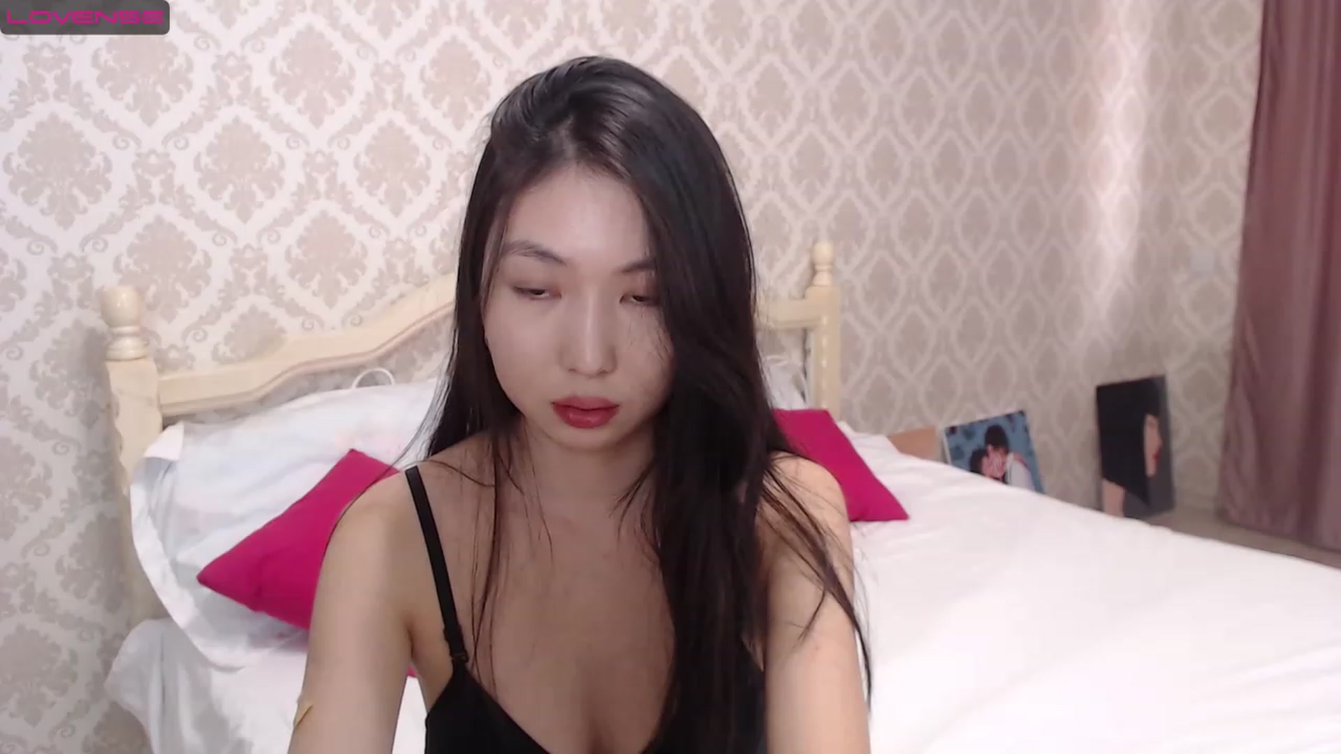 Gallery image thumbnail from blackfoxi's myfreecams stream on, 02/17/2023, 09:33 image 16 of 20