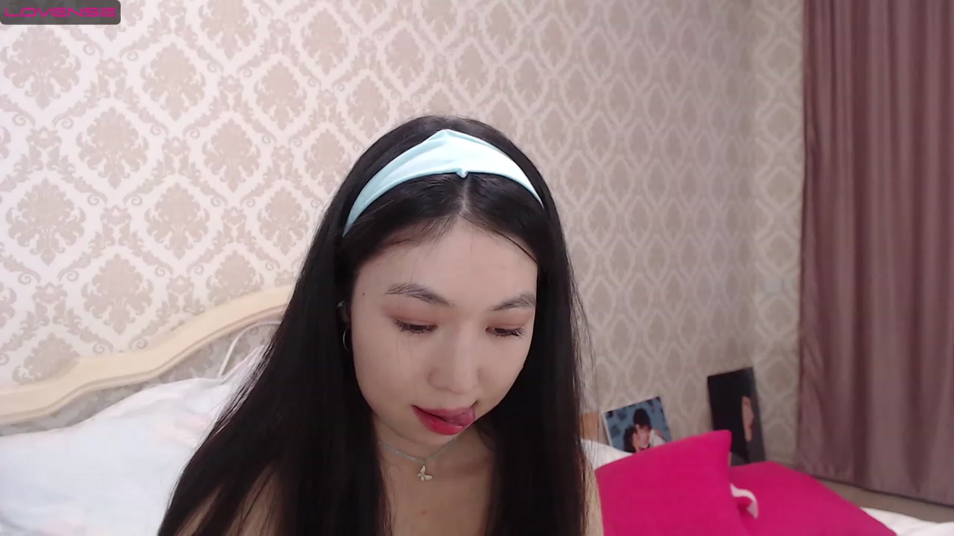 Gallery image thumbnail from blackfoxi's myfreecams stream on, 02/18/2023, 11:32 image 16 of 20