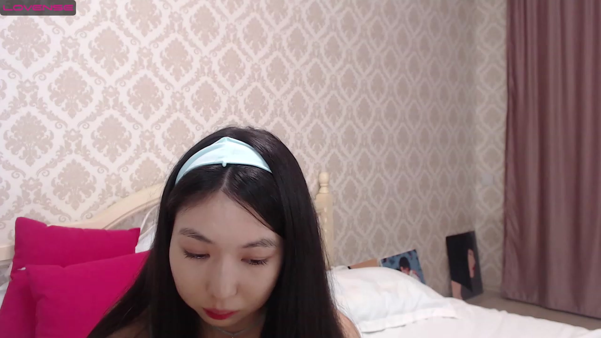 Gallery image thumbnail from blackfoxi's myfreecams stream on, 02/18/2023, 13:23 image 8 of 20