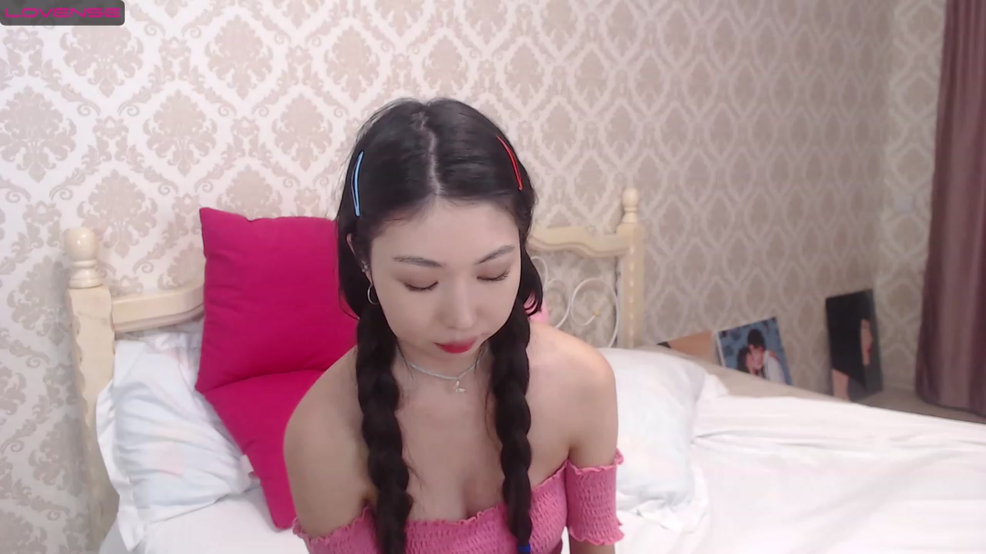 Gallery image thumbnail from blackfoxi's myfreecams stream on, 02/27/2023, 13:32 image 1 of 20