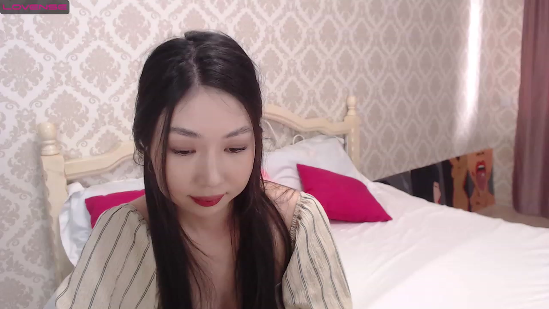 Gallery image thumbnail from blackfoxi's myfreecams stream on, 03/07/2023, 11:22 image 6 of 20