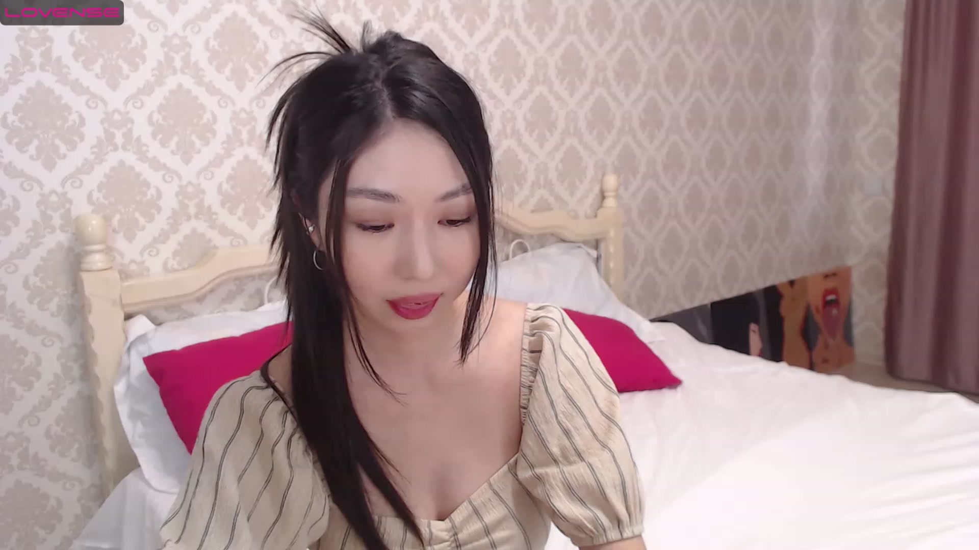 Gallery image thumbnail from blackfoxi's myfreecams stream on, 03/07/2023, 12:35 image 15 of 20