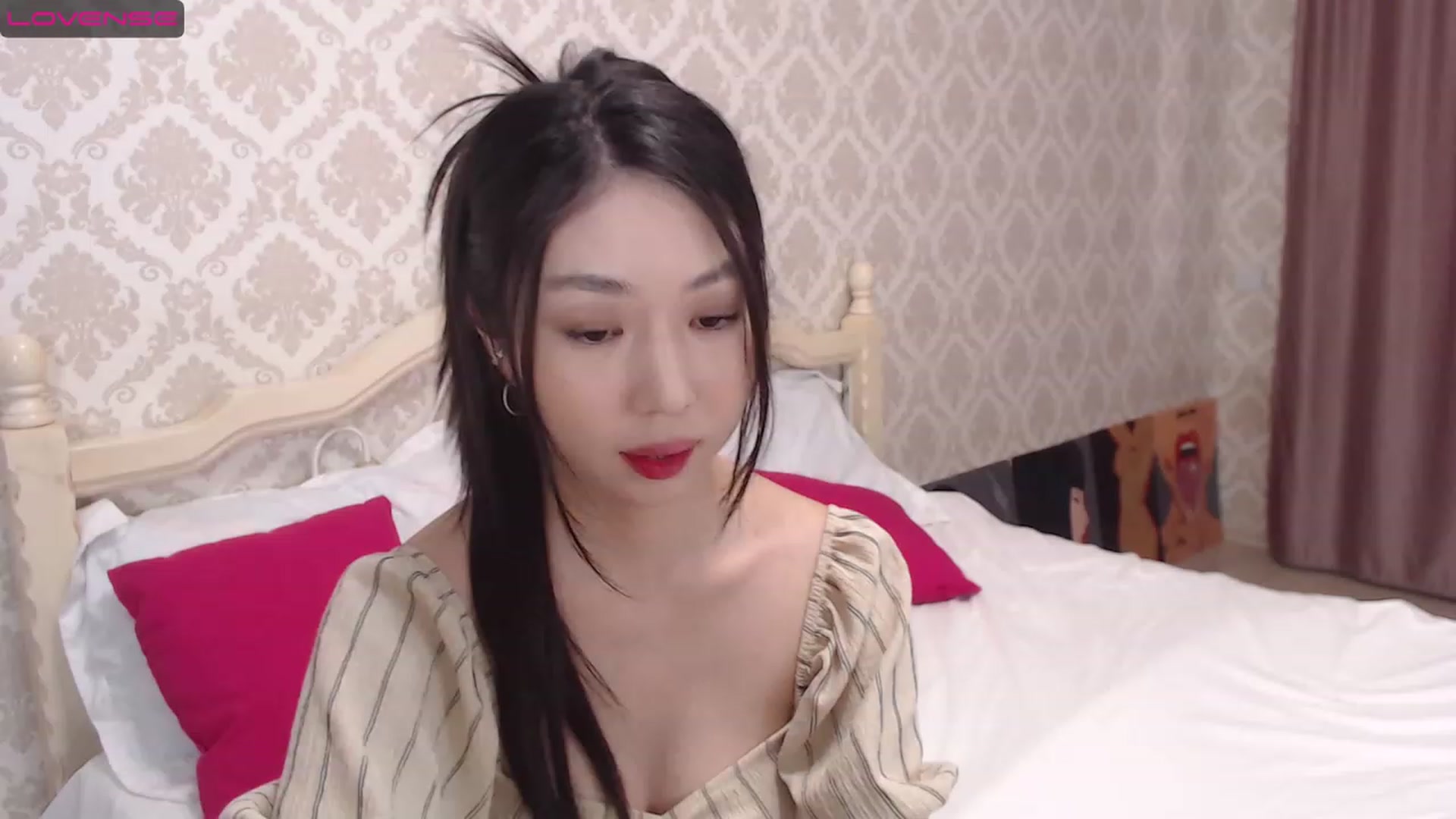Gallery image thumbnail from blackfoxi's myfreecams stream on, 03/07/2023, 12:35 image 20 of 20