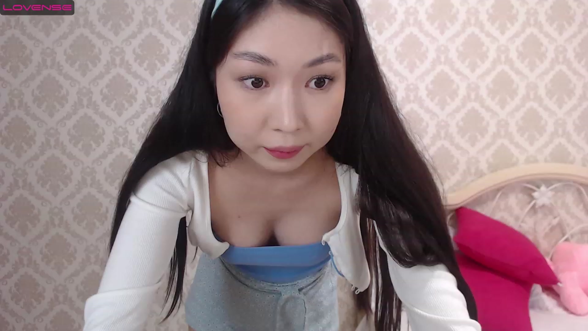 Gallery image thumbnail from blackfoxi's myfreecams stream on, 03/08/2023, 11:50 image 19 of 20