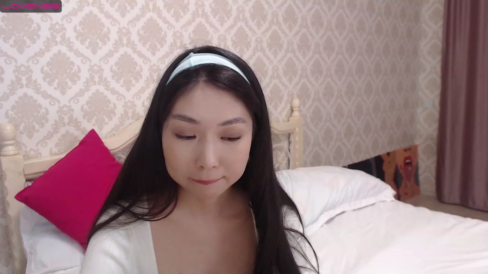 Gallery image thumbnail from blackfoxi's myfreecams stream on, 03/08/2023, 13:31 image 5 of 20