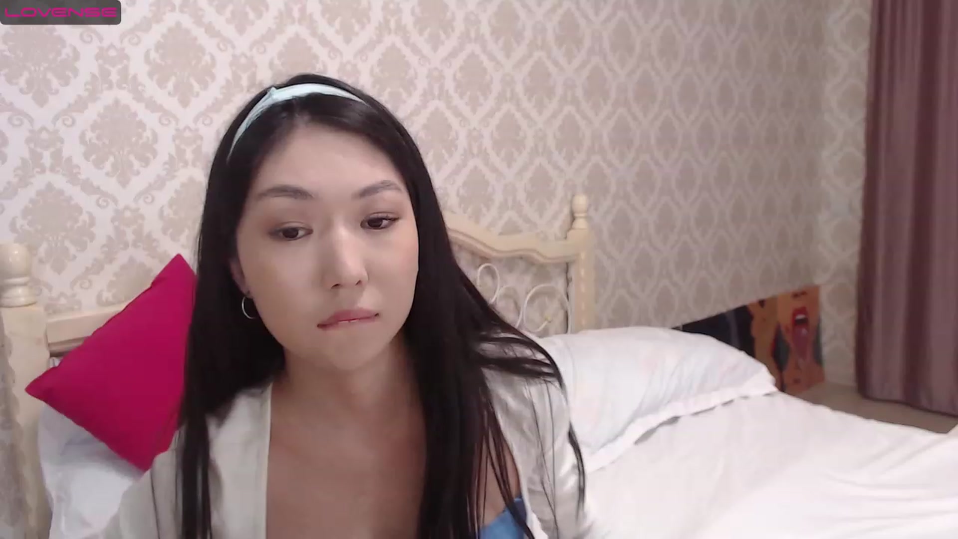 Gallery image thumbnail from blackfoxi's myfreecams stream on, 03/08/2023, 13:31 image 15 of 20