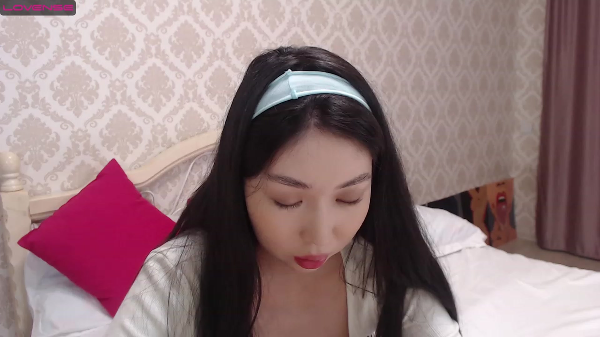 Gallery image thumbnail from blackfoxi's myfreecams stream on, 03/08/2023, 13:31 image 8 of 20