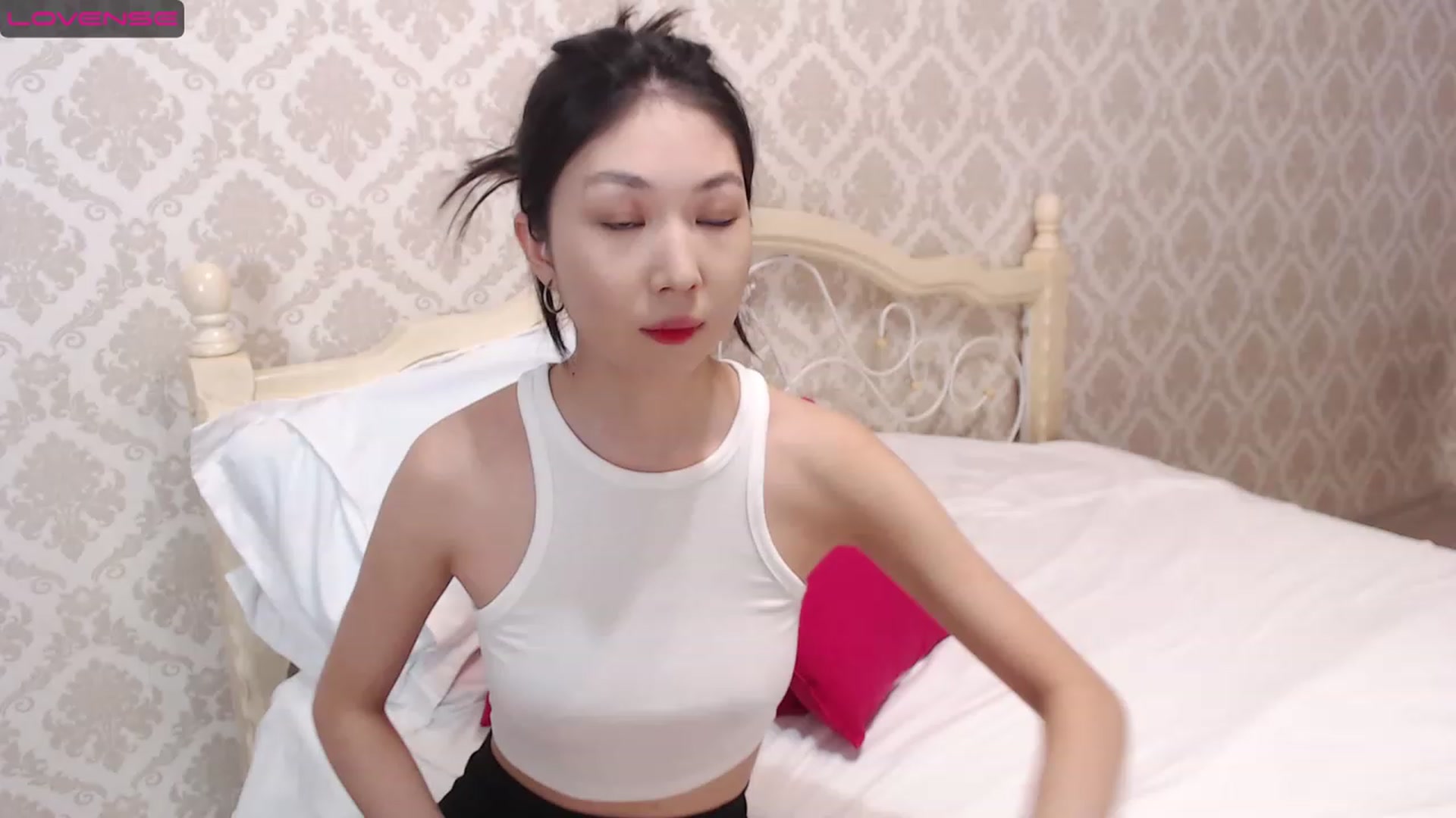 Gallery image thumbnail from blackfoxi's myfreecams stream on, 03/15/2023, 12:51 image 13 of 20