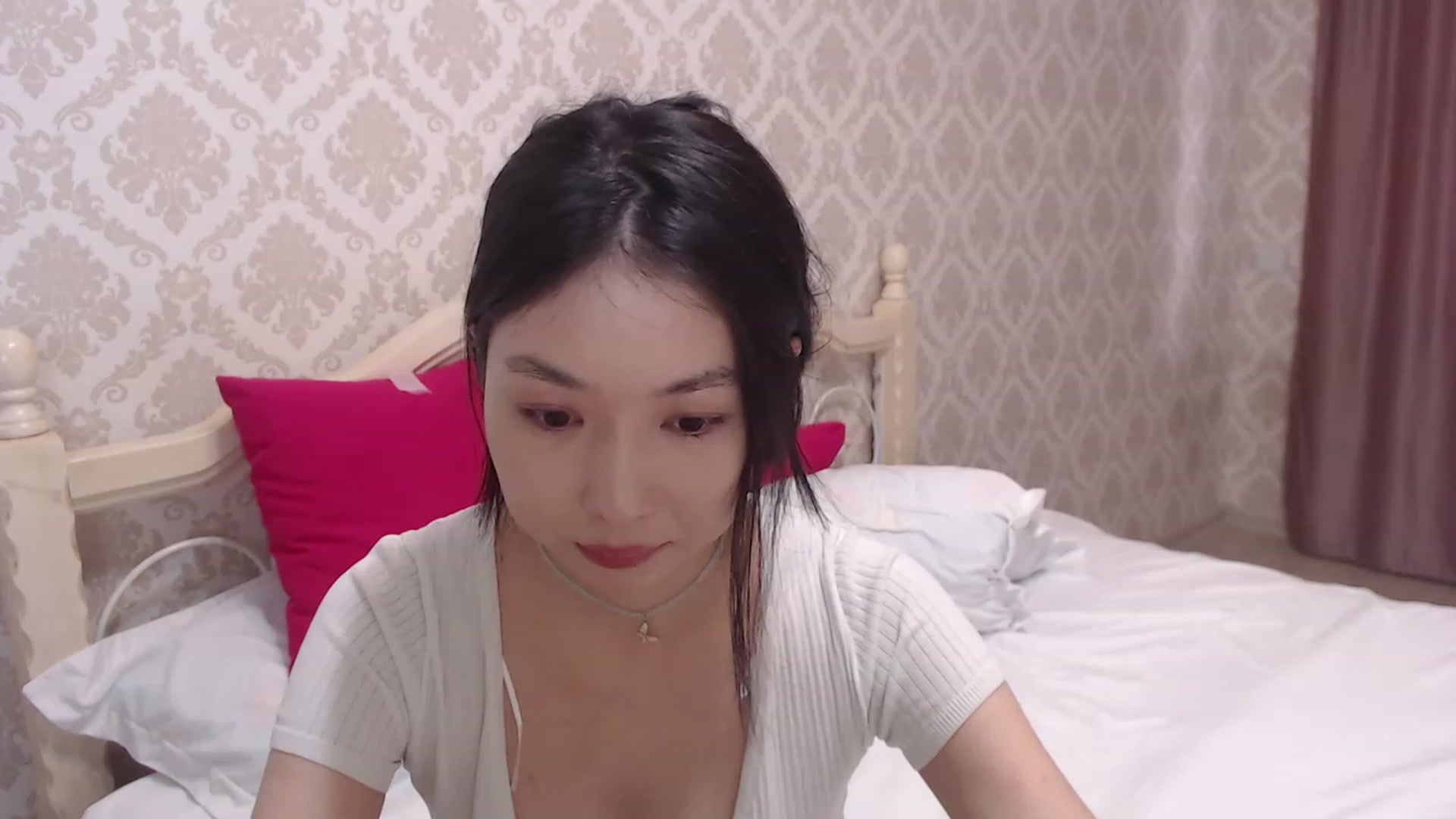 Gallery image thumbnail from blackfoxi's myfreecams stream on, 04/12/2023, 12:42 image 9 of 20