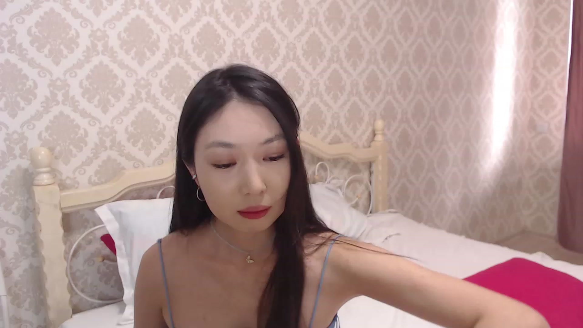 Gallery image thumbnail from blackfoxi's myfreecams stream on, 04/20/2023, 11:55 image 6 of 20