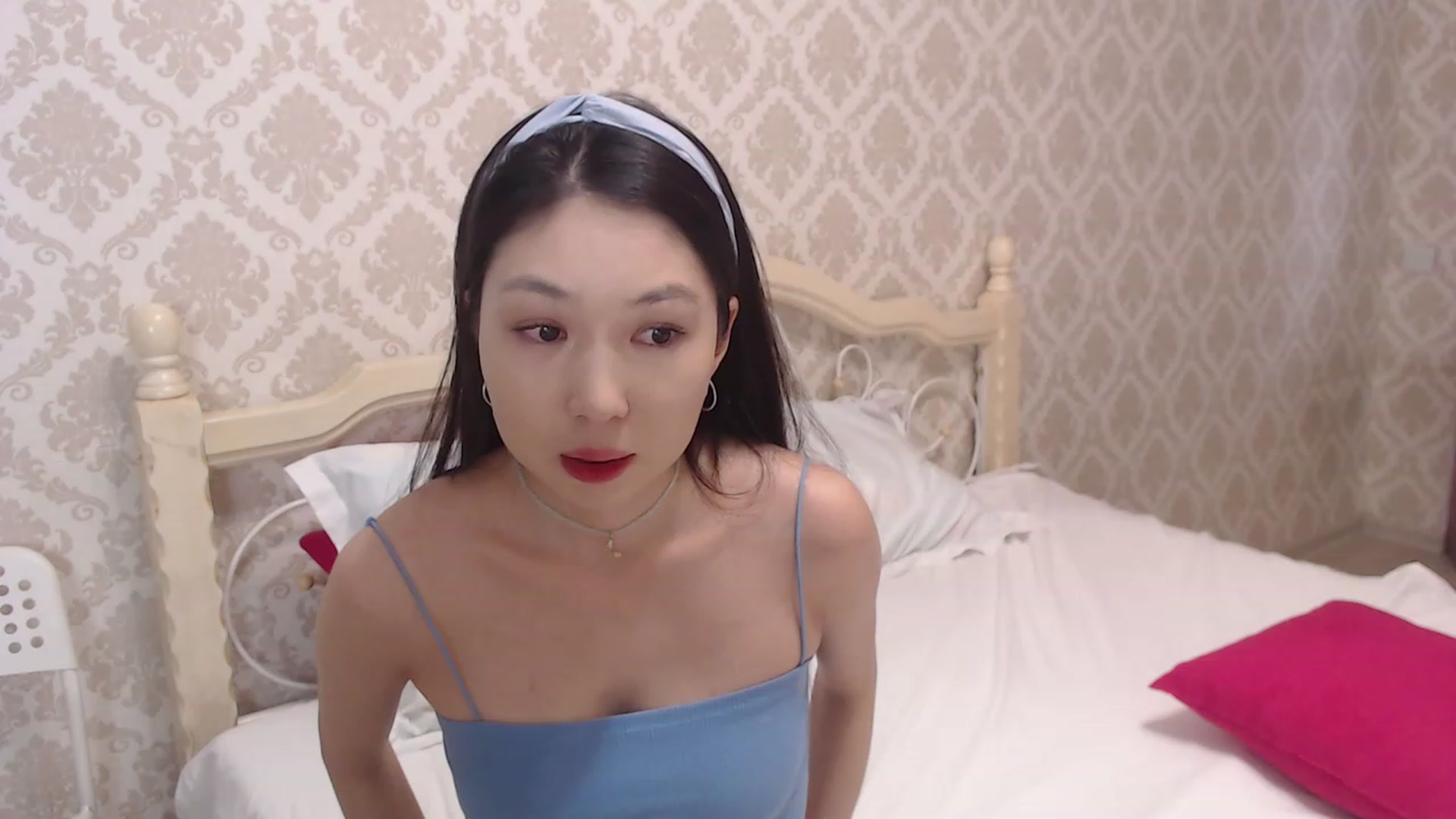 Gallery image thumbnail from blackfoxi's myfreecams stream on, 04/20/2023, 13:07 image 12 of 20