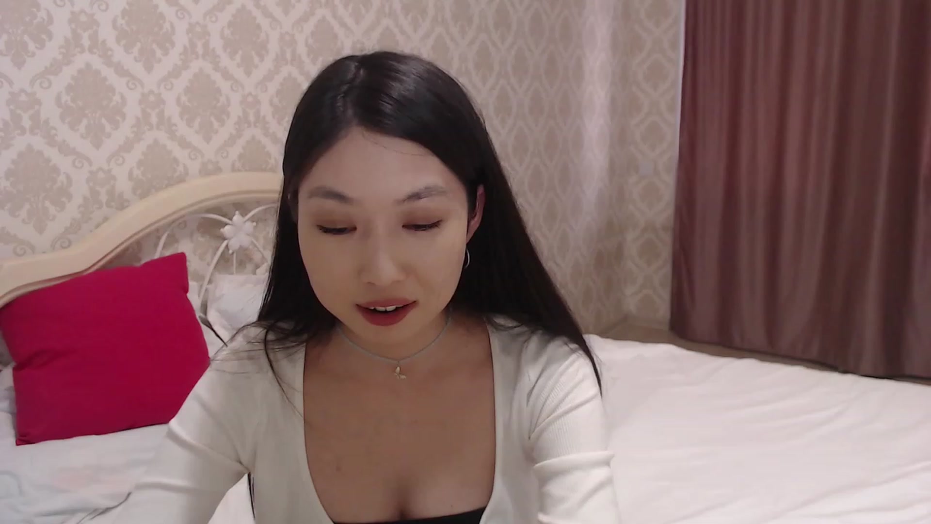 Gallery image thumbnail from blackfoxi's myfreecams stream on, 04/23/2023, 13:21 image 4 of 20