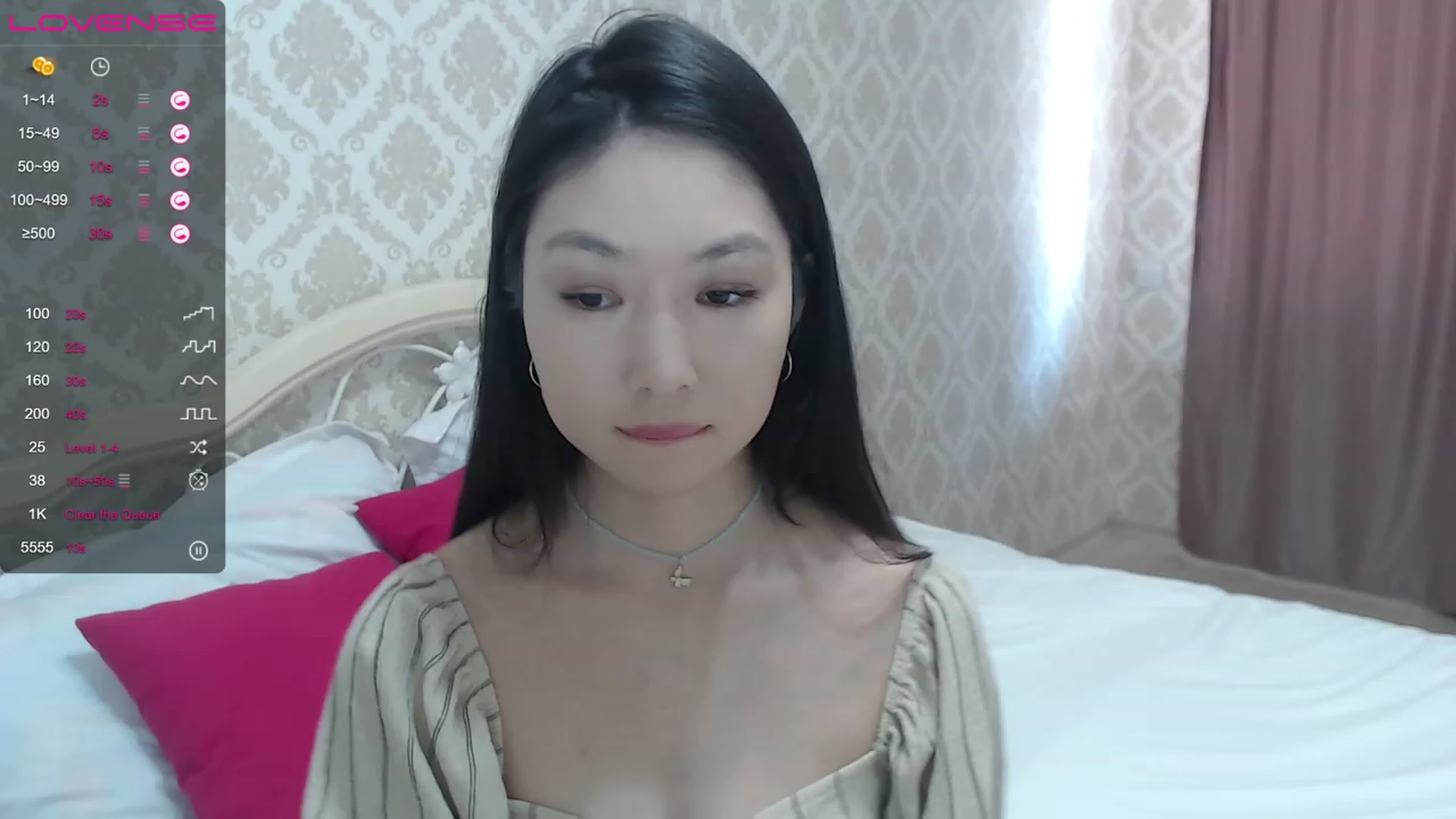 Gallery image thumbnail from blackfoxi's myfreecams stream on, 04/26/2023, 10:27 image 4 of 20