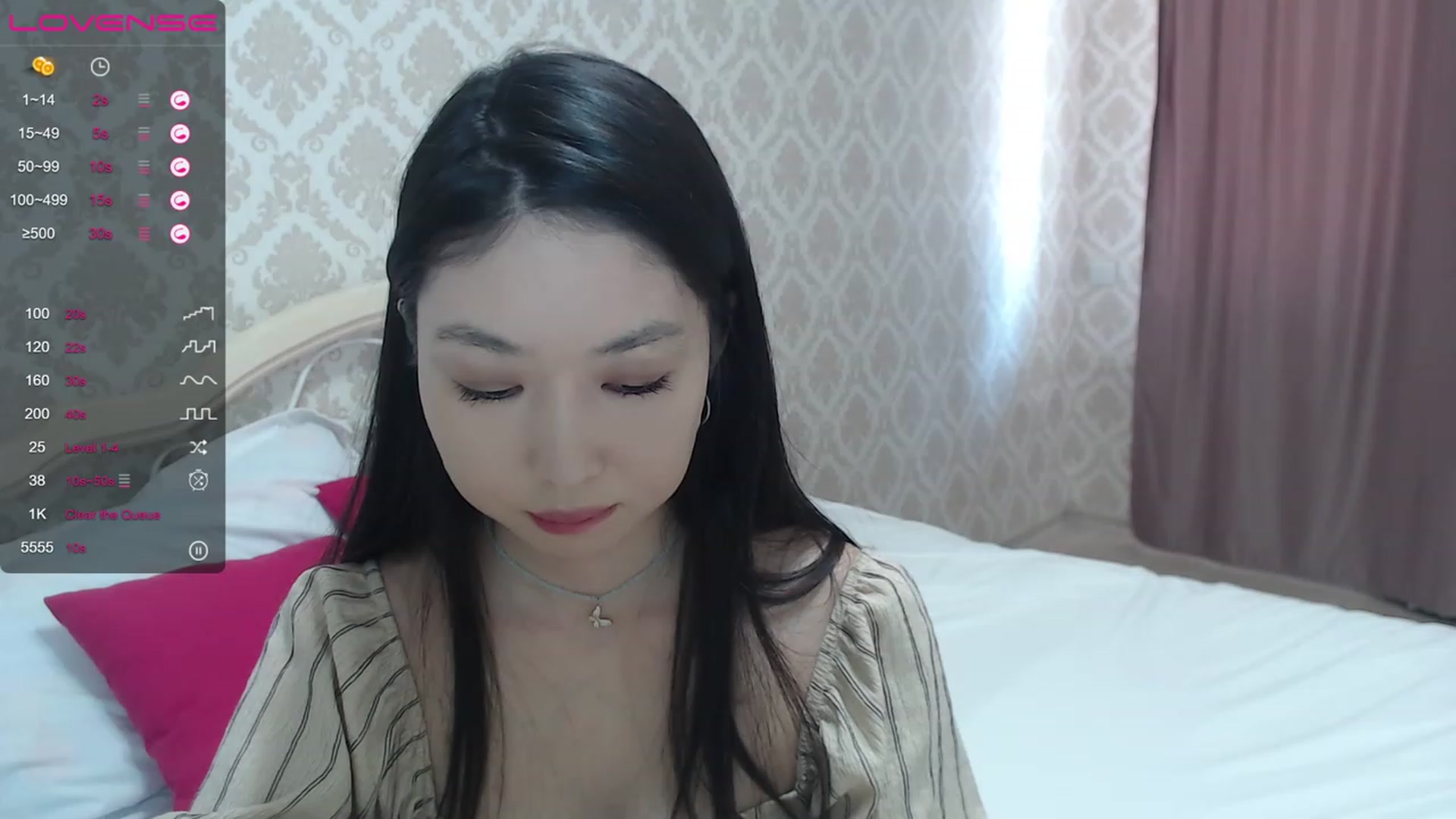 Gallery image thumbnail from blackfoxi's myfreecams stream on, 04/26/2023, 10:27 image 2 of 20