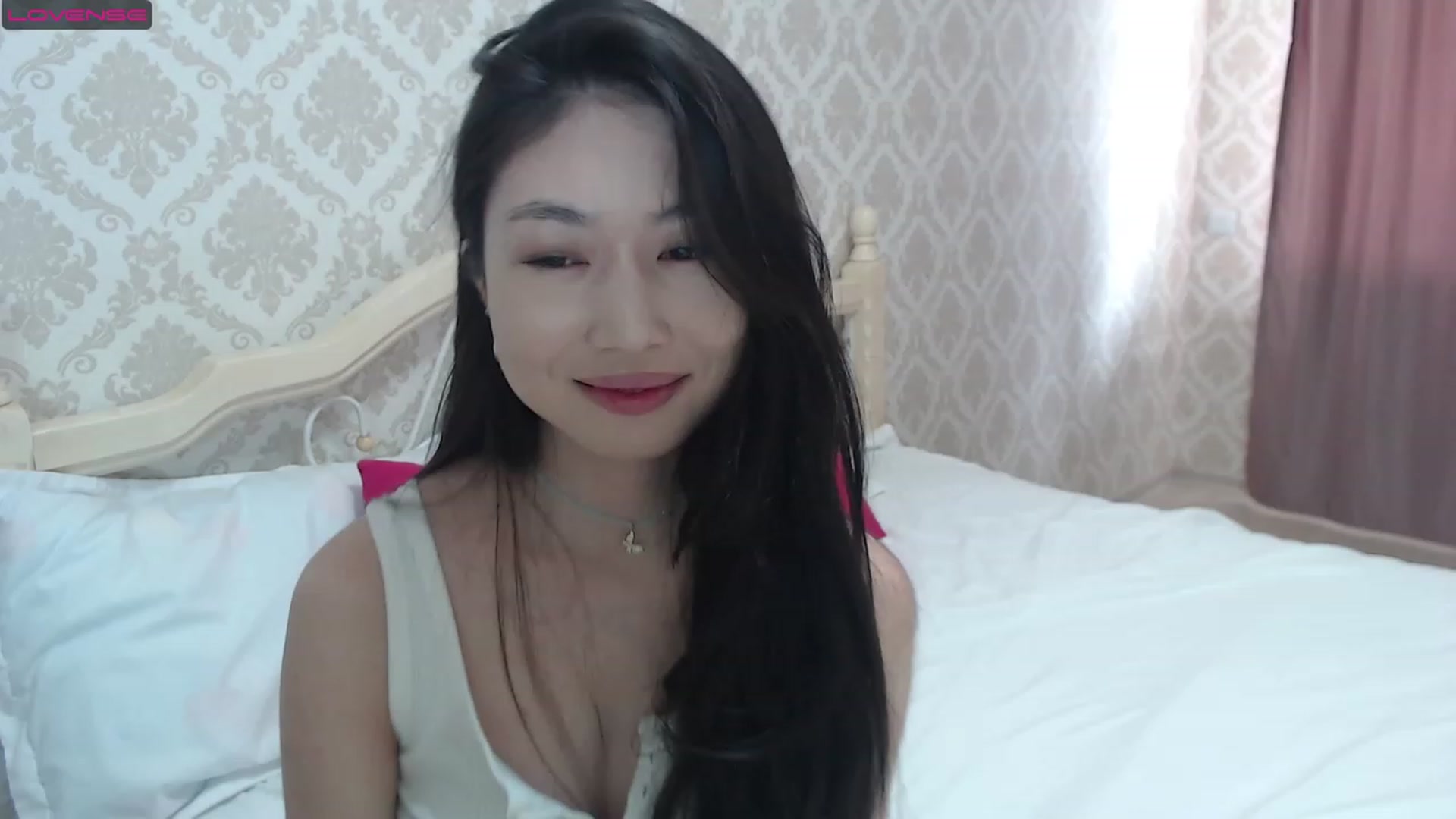 Gallery image thumbnail from blackfoxi's myfreecams stream on, 04/27/2023, 10:49 image 3 of 20