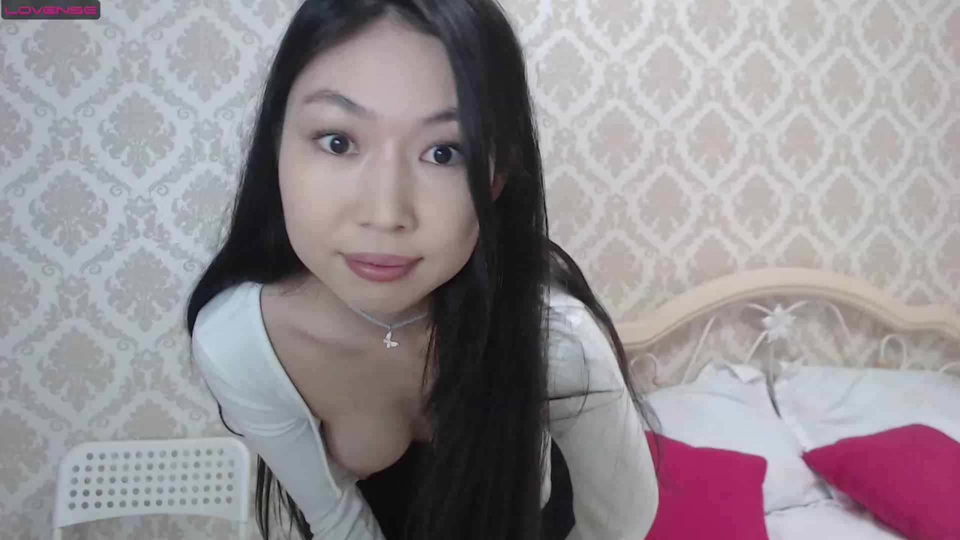 Gallery image thumbnail from blackfoxi's myfreecams stream on, 05/03/2023, 08:33 image 15 of 20