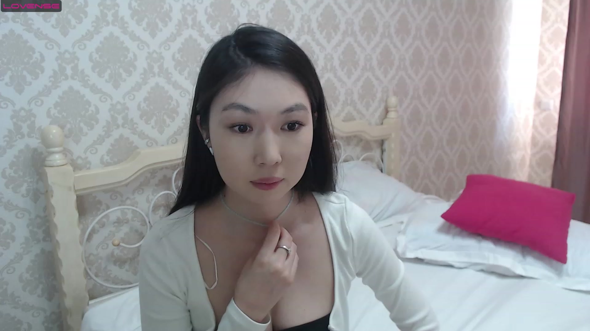 Gallery image thumbnail from blackfoxi's myfreecams stream on, 05/03/2023, 11:47 image 7 of 20