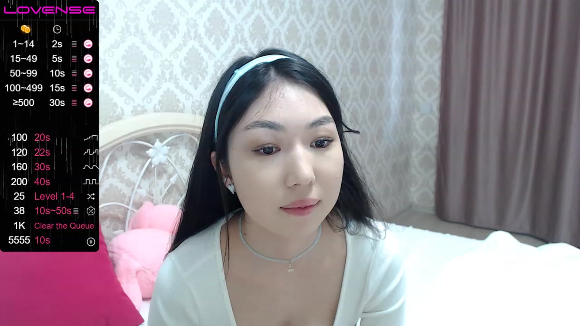 Gallery image thumbnail from blackfoxi's myfreecams stream on, 05/05/2023, 13:27 image 17 of 20