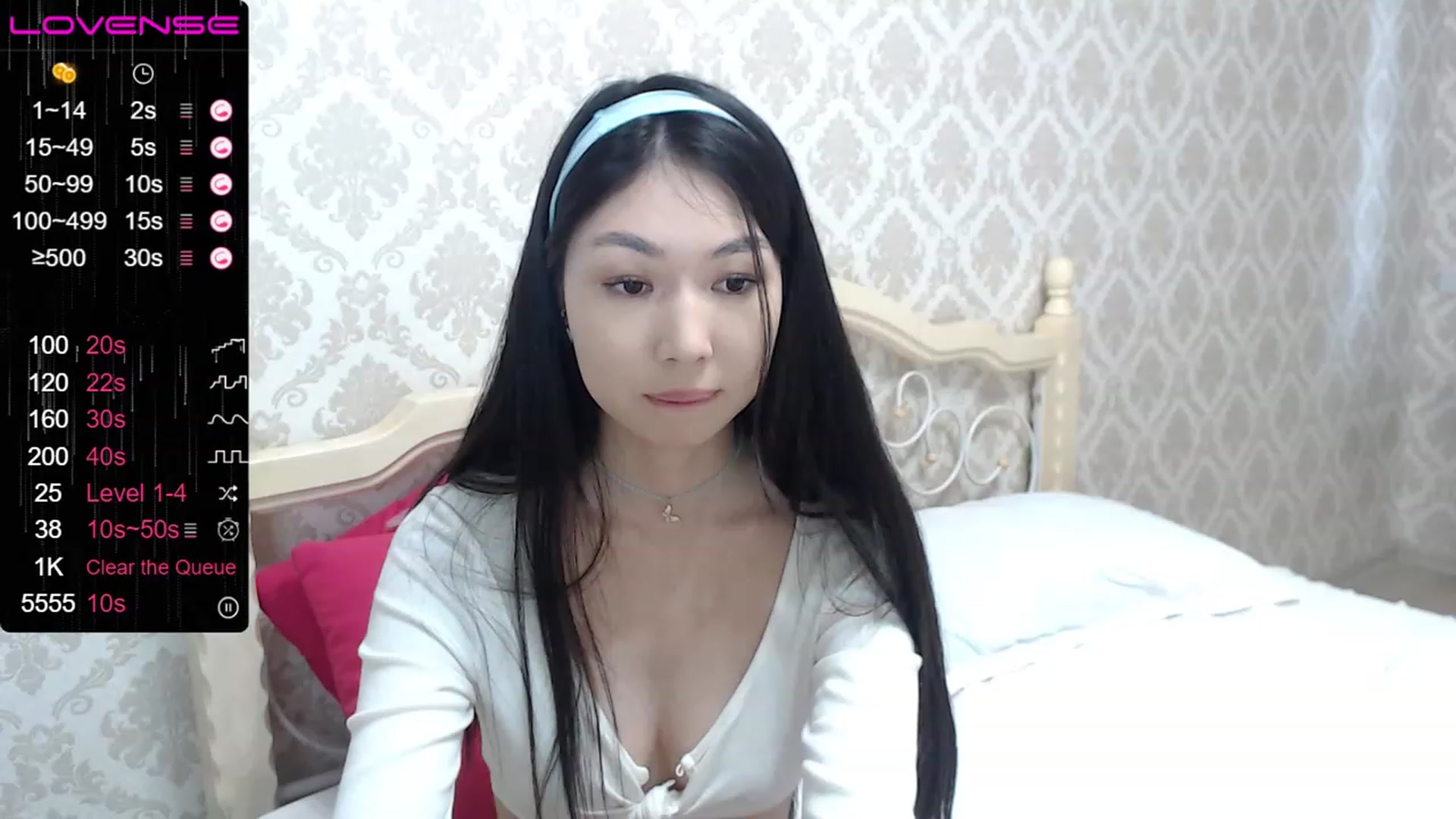 Gallery image thumbnail from blackfoxi's myfreecams stream on, 05/05/2023, 13:27 image 13 of 20