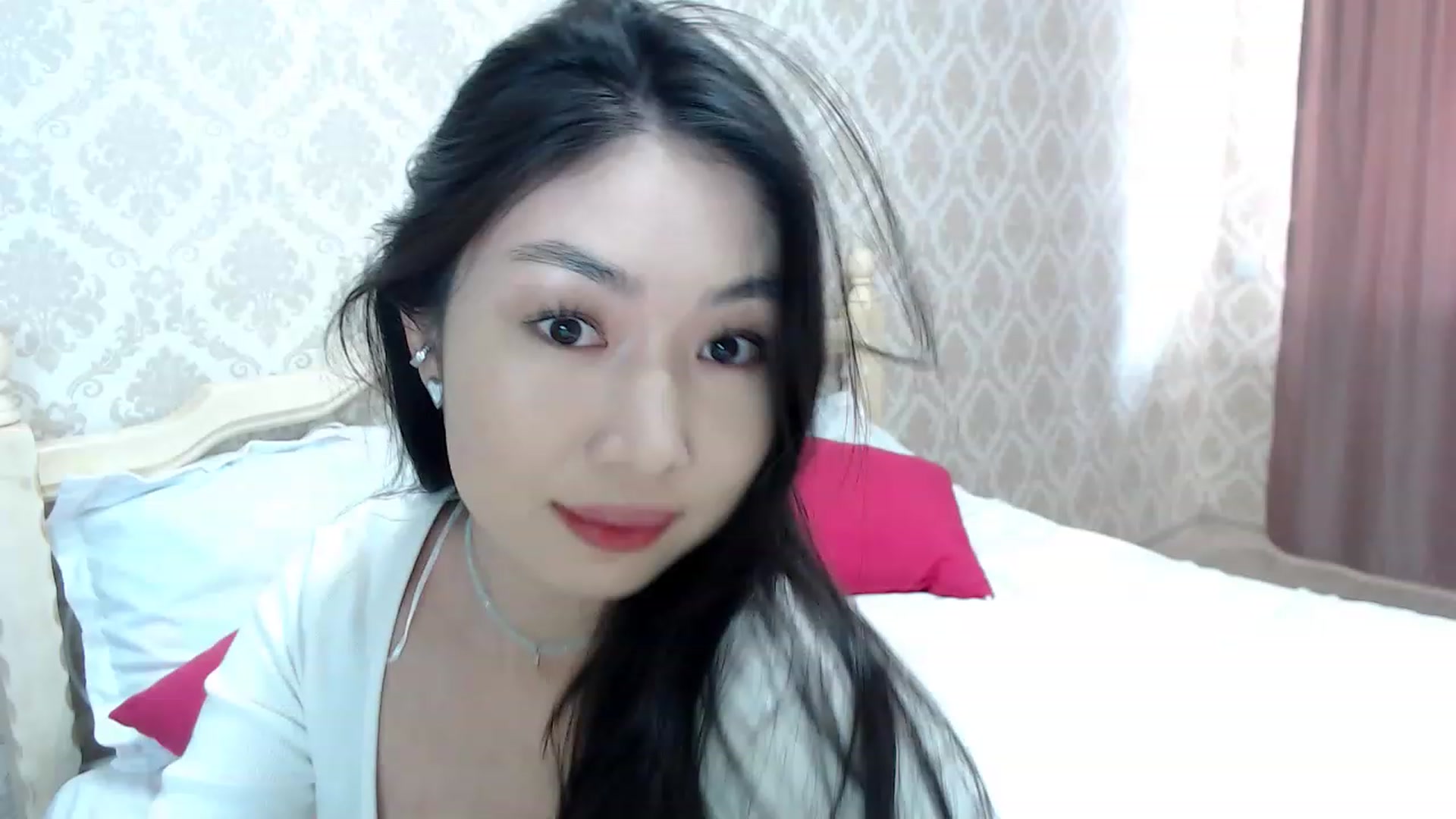 Gallery image thumbnail from blackfoxi's myfreecams stream on, 05/08/2023, 09:40 image 4 of 20