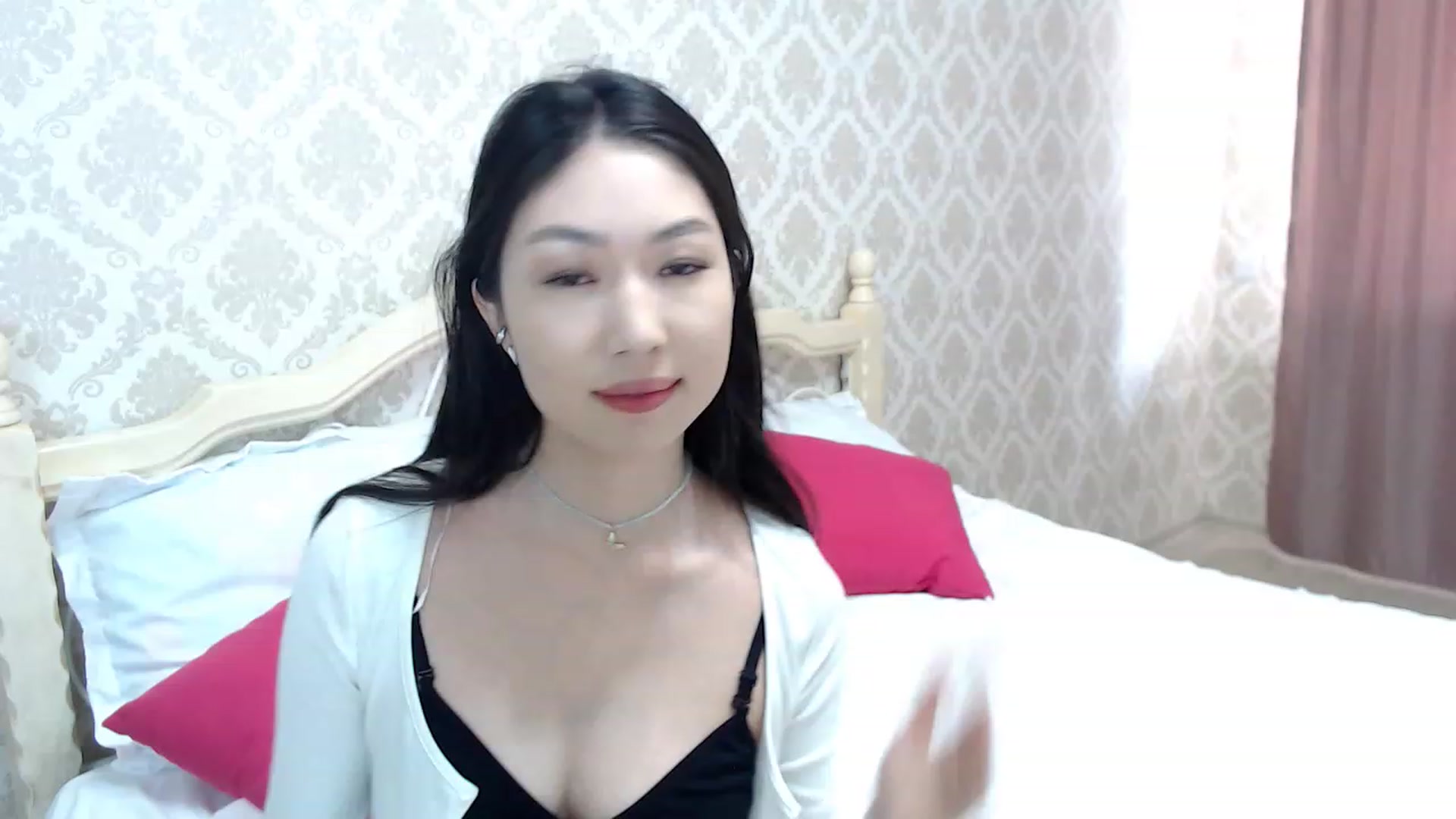 Gallery image thumbnail from blackfoxi's myfreecams stream on, 05/08/2023, 09:40 image 18 of 20