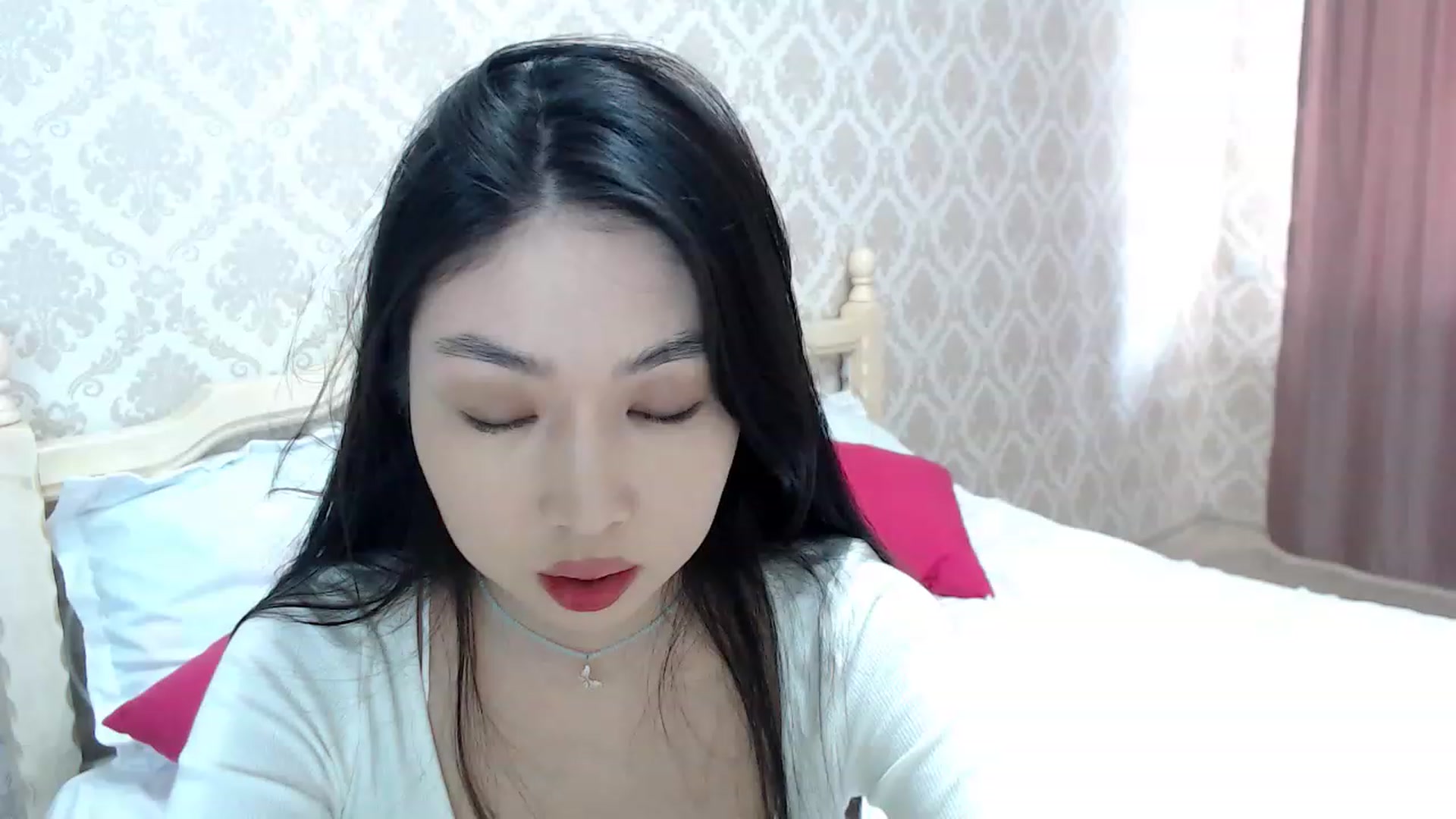 Gallery image thumbnail from blackfoxi's myfreecams stream on, 05/08/2023, 09:40 image 8 of 20