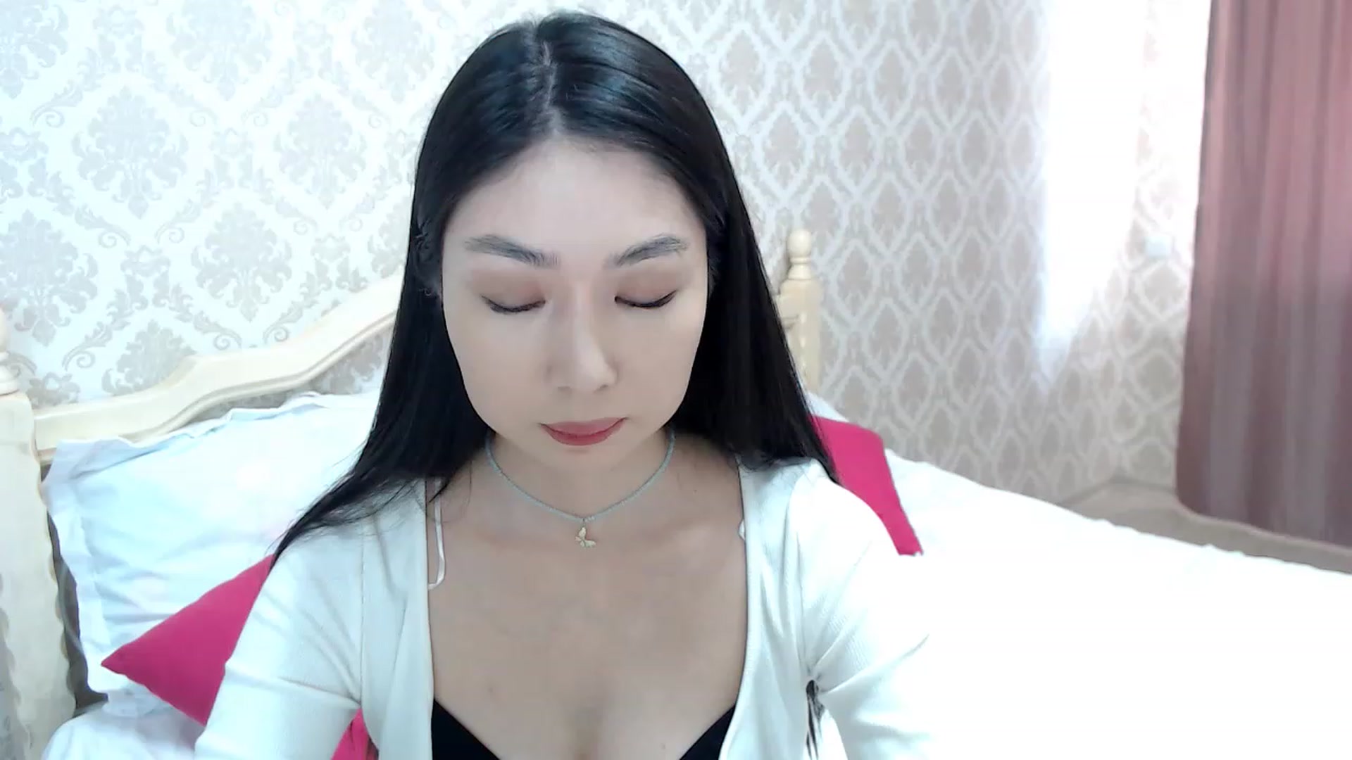 Gallery image thumbnail from blackfoxi's myfreecams stream on, 05/08/2023, 09:40 image 1 of 20
