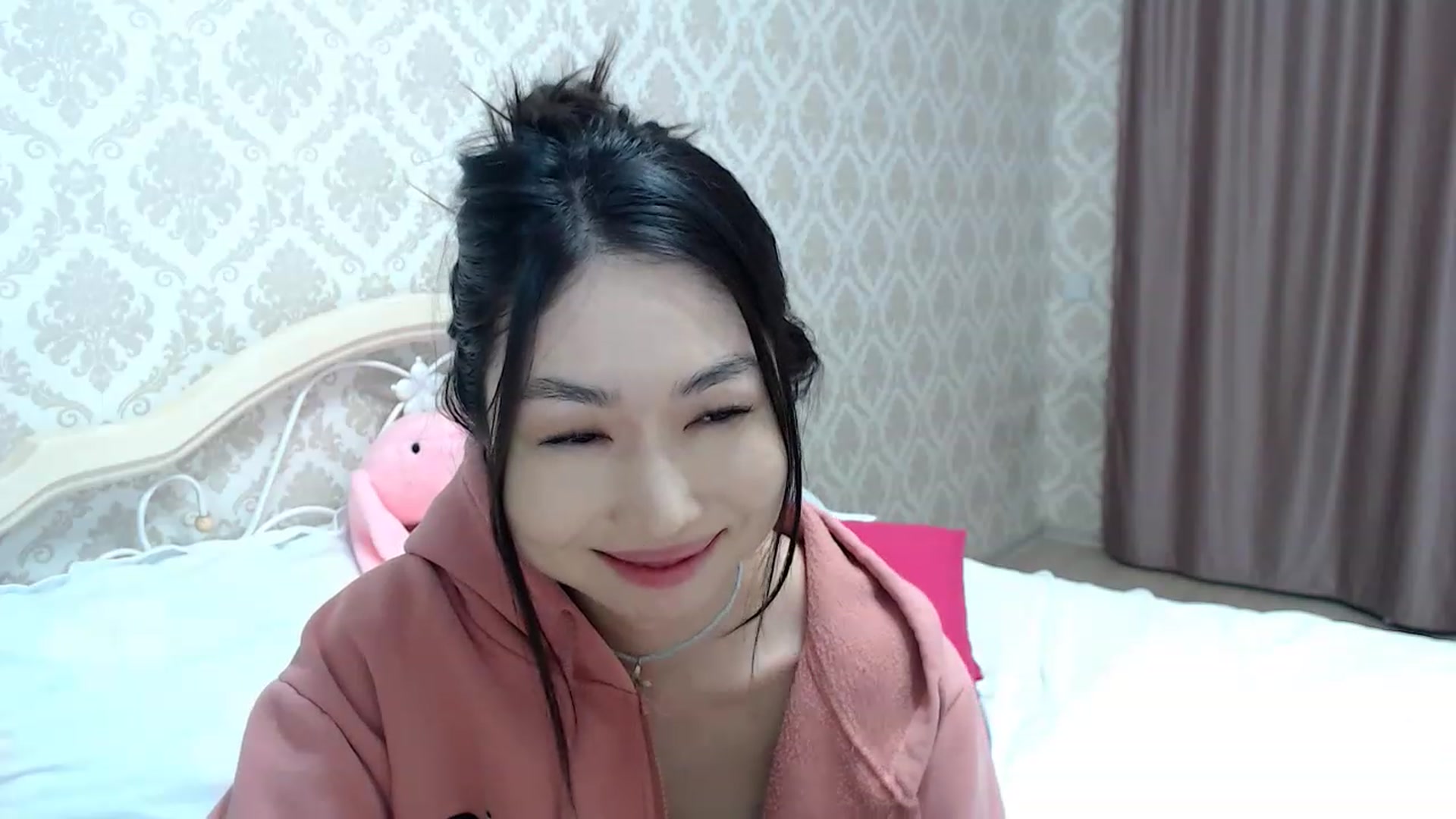 Gallery image thumbnail from blackfoxi's myfreecams stream on, 05/08/2023, 15:16 image 14 of 20