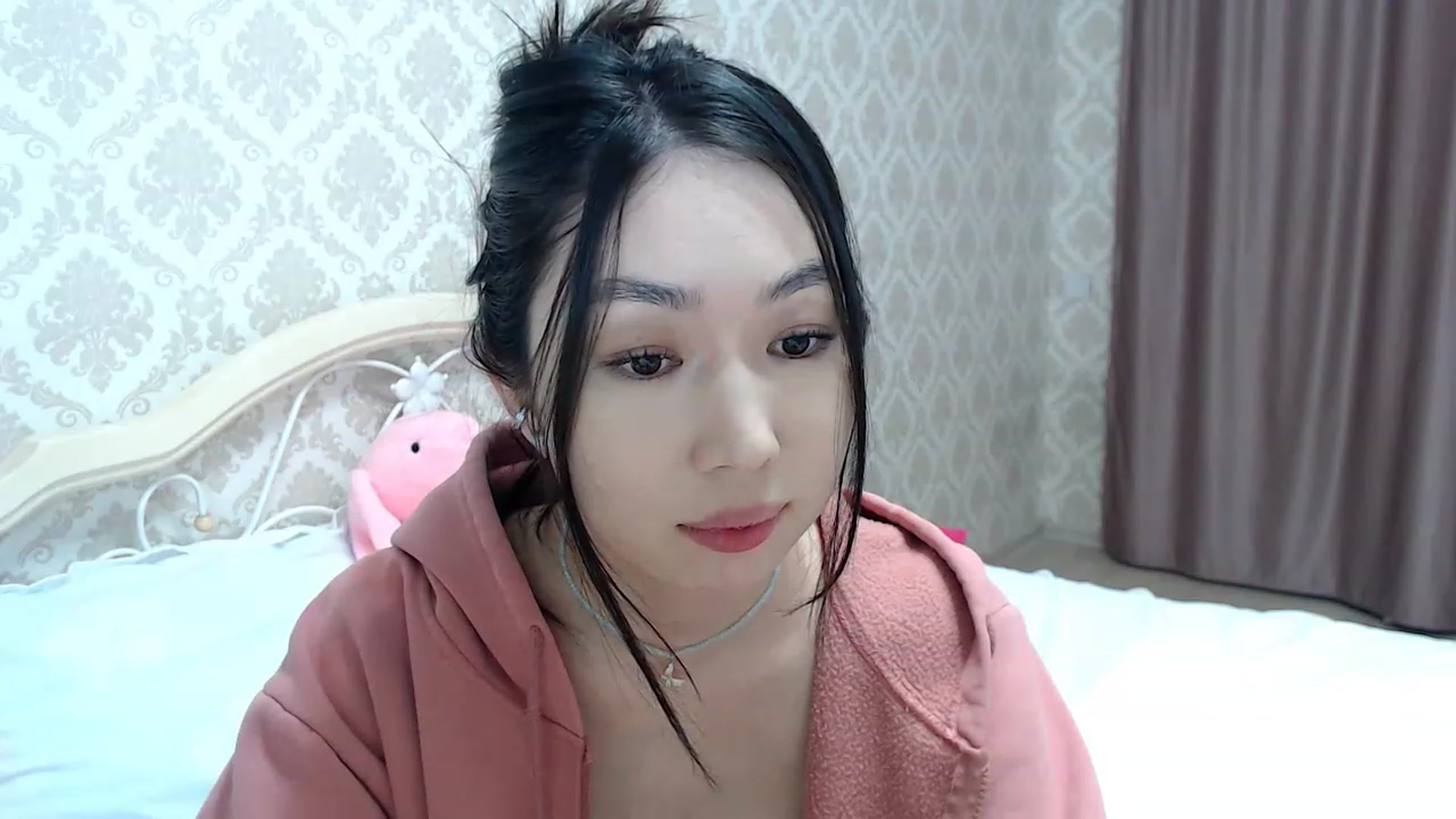 Gallery image thumbnail from blackfoxi's myfreecams stream on, 05/08/2023, 15:16 image 16 of 20