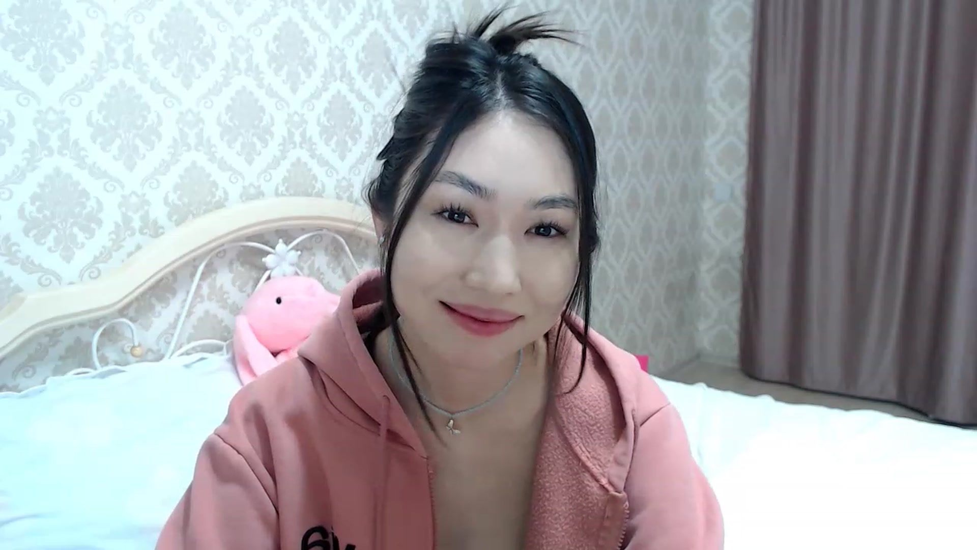 Gallery image thumbnail from blackfoxi's myfreecams stream on, 05/08/2023, 15:16 image 13 of 20