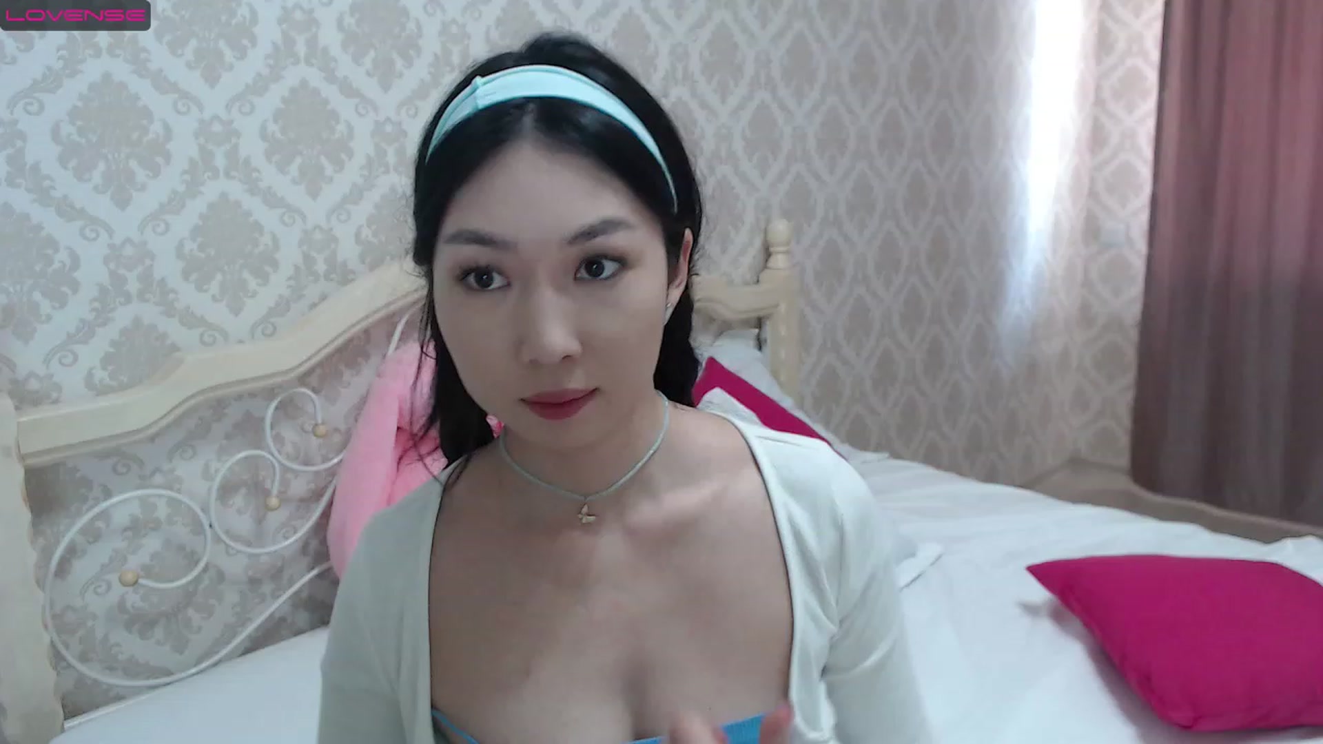 Gallery image thumbnail from blackfoxi's myfreecams stream on, 05/15/2023, 13:55 image 1 of 20