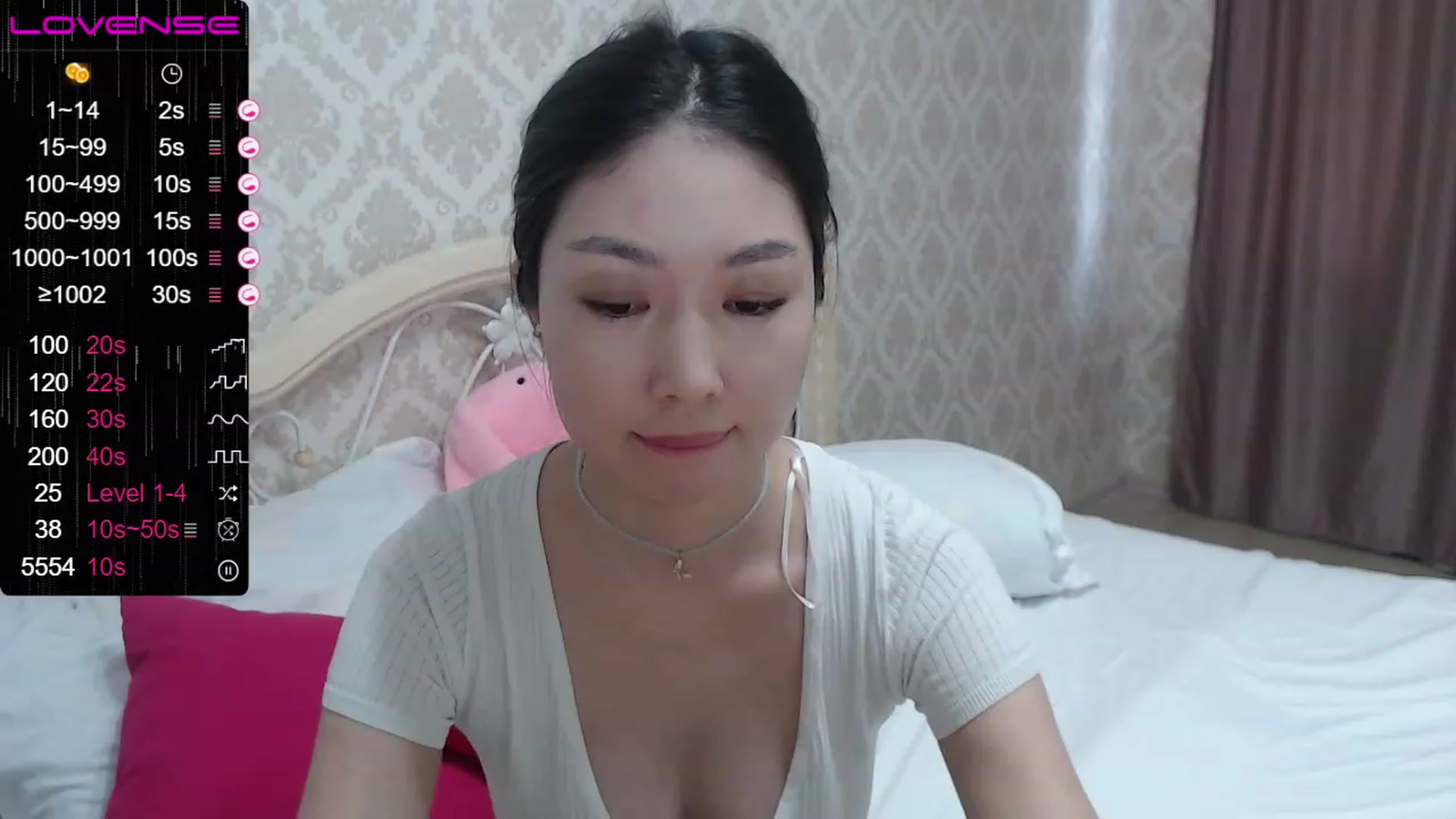 Gallery image thumbnail from blackfoxi's myfreecams stream on, 05/19/2023, 13:12 image 8 of 20